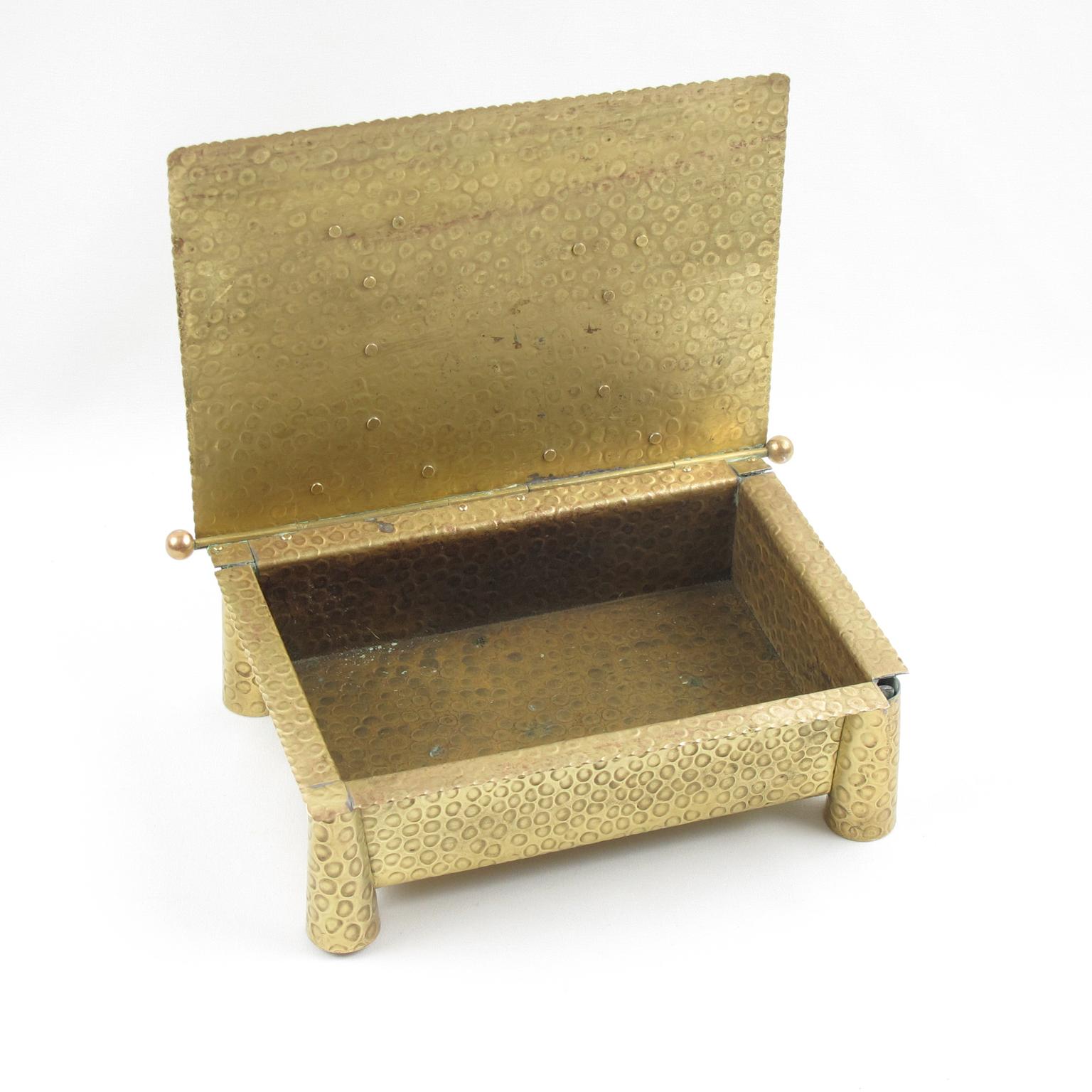 1910 Jugendstil Arts & Crafts Hammered Brass Box In Good Condition In Atlanta, GA