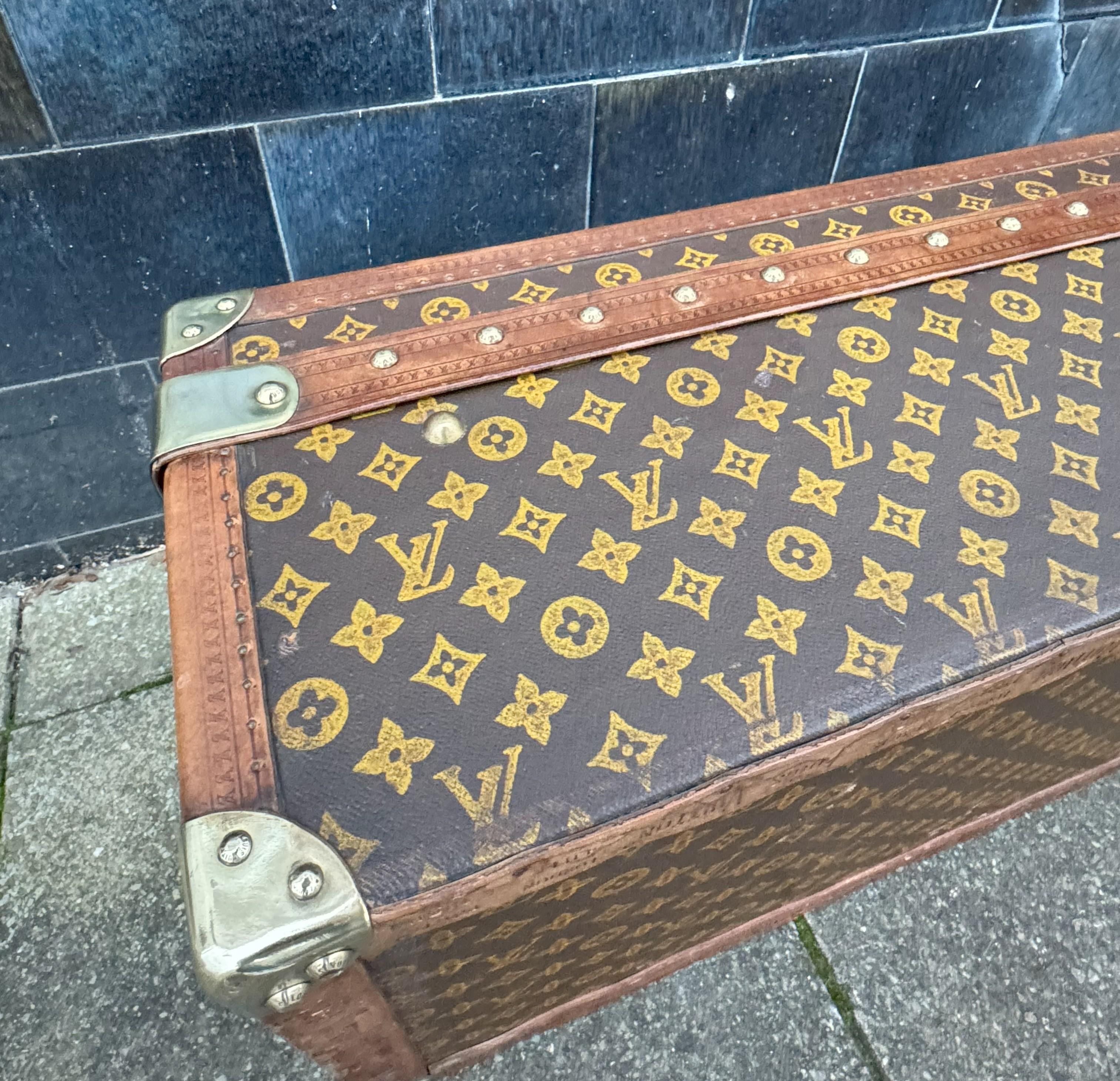1910 Louis Vuitton Britannica encyclopaedia Trunk For Sale 2