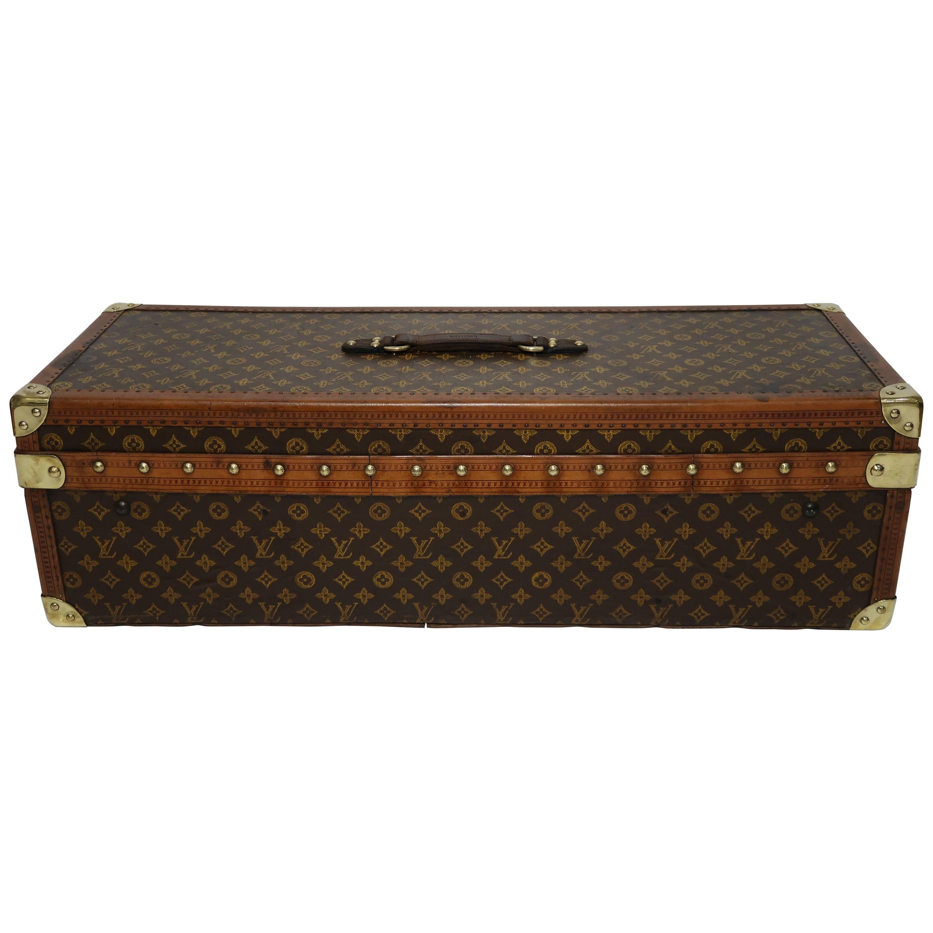 1910 Louis Vuitton Britannica Library Trunk with Complete Britannica Set For Sale