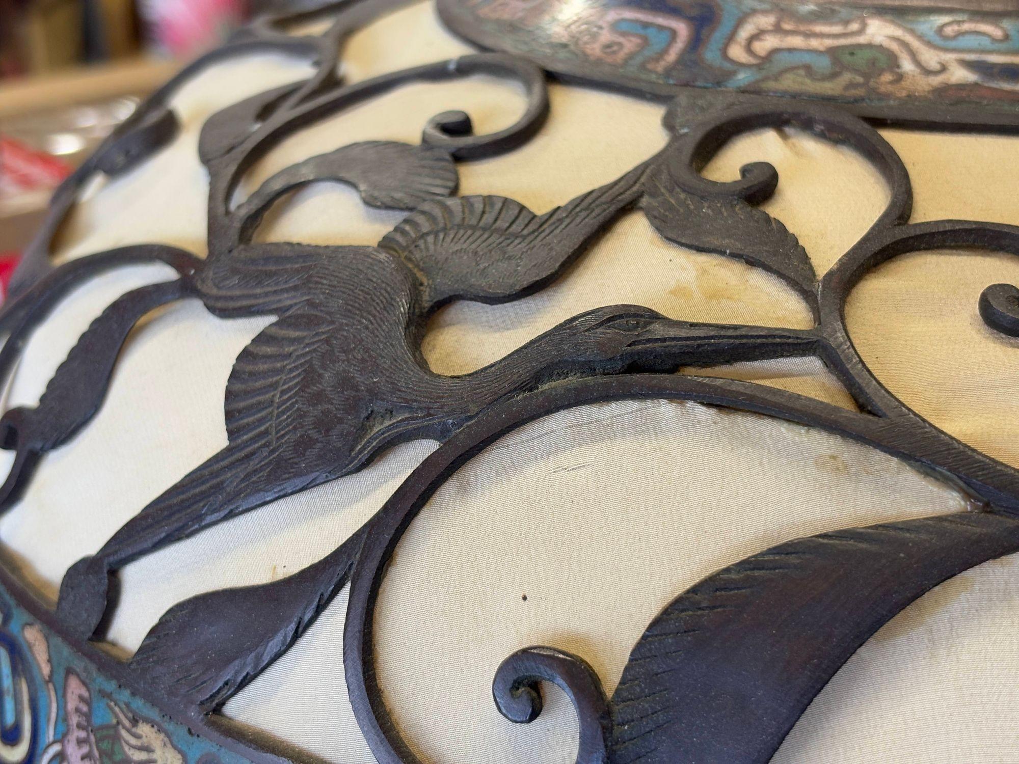 1910 Lampe japonaise cloisonnée de la période Meiji avec abat-jour en fer forgé et émail en vente 6
