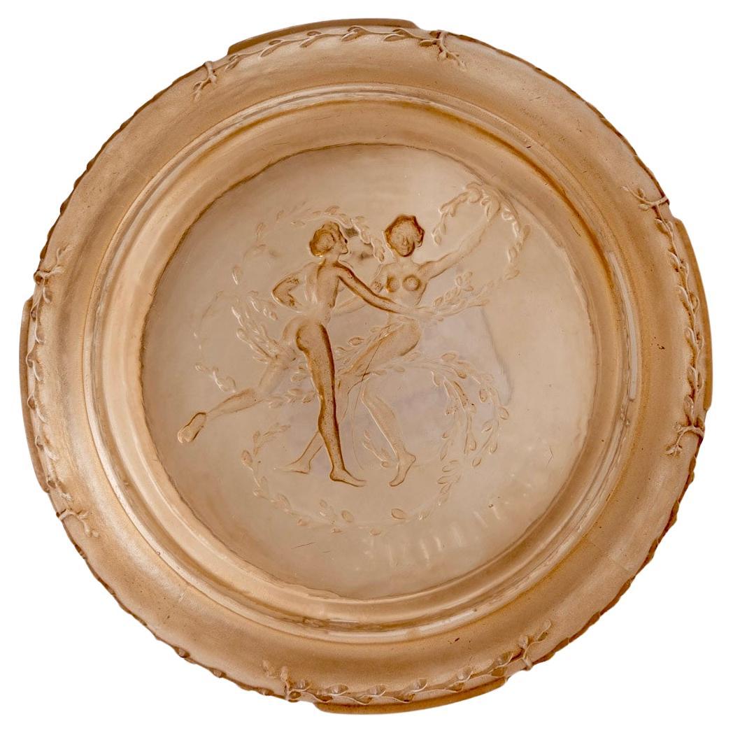 1910 René Lalique Box Fontenay Glass with Sepia Patina For Sale