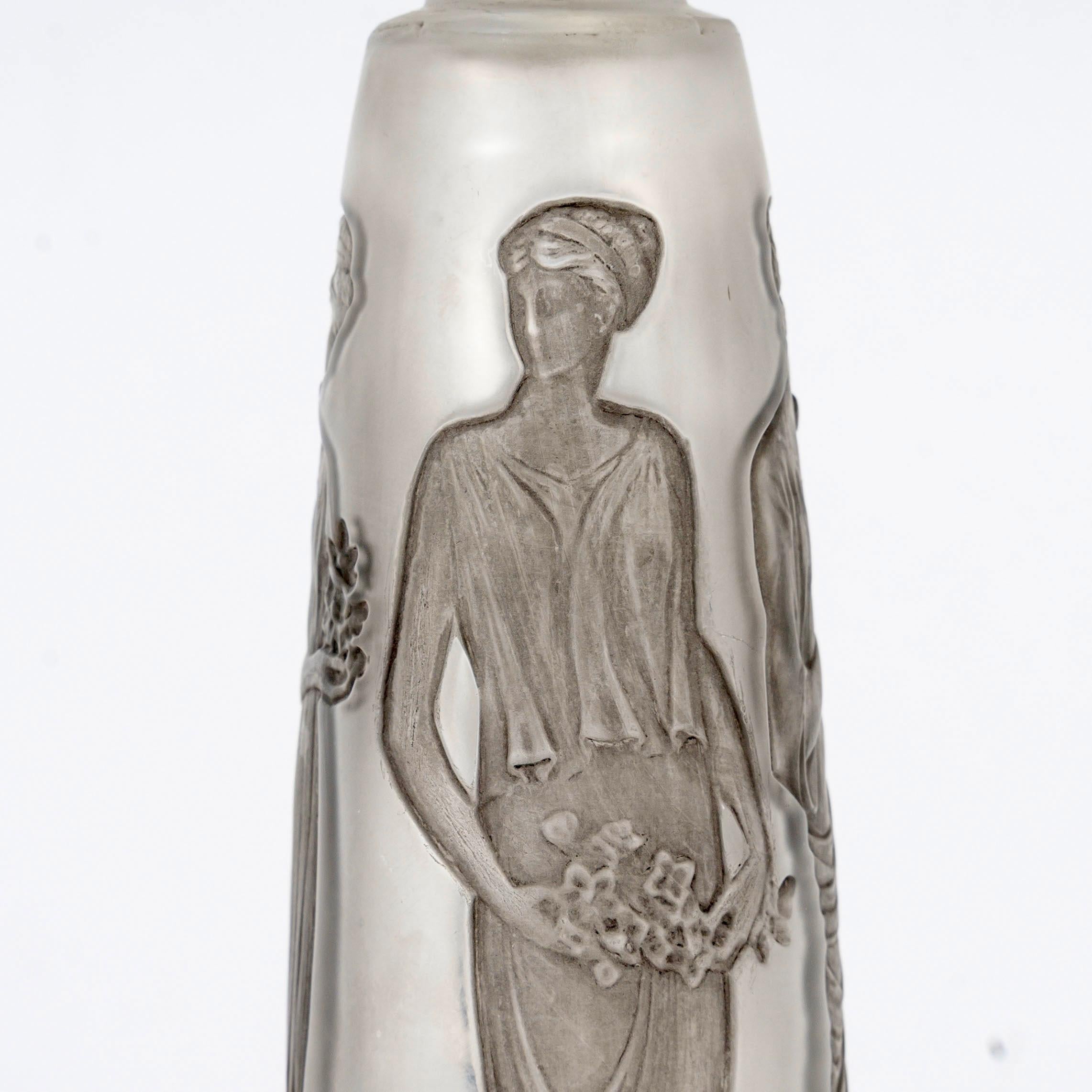 Inizio XX secolo 1910 René Lalique, Bottiglia di profumo Ambre in vetro antico con patina grigia per Coty in vendita
