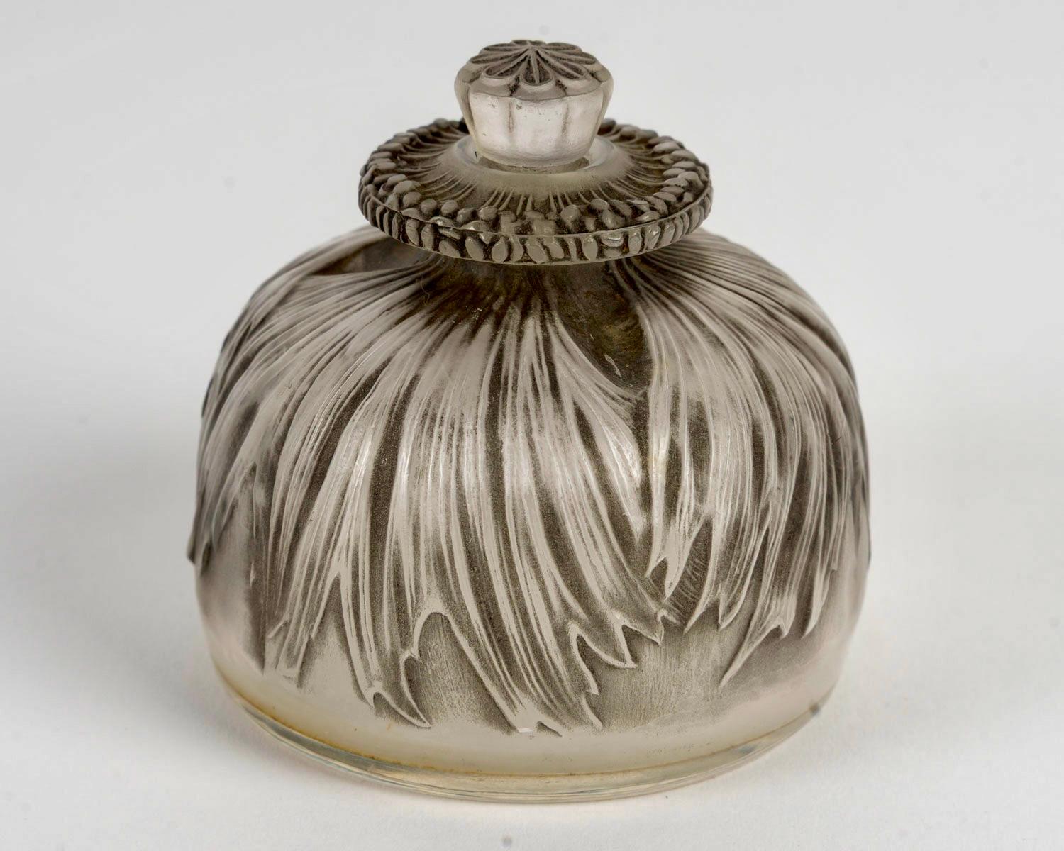 Art Déco 1910 René Lalique Bottiglia di profumo in vetro Pavot Patina grigia in vendita