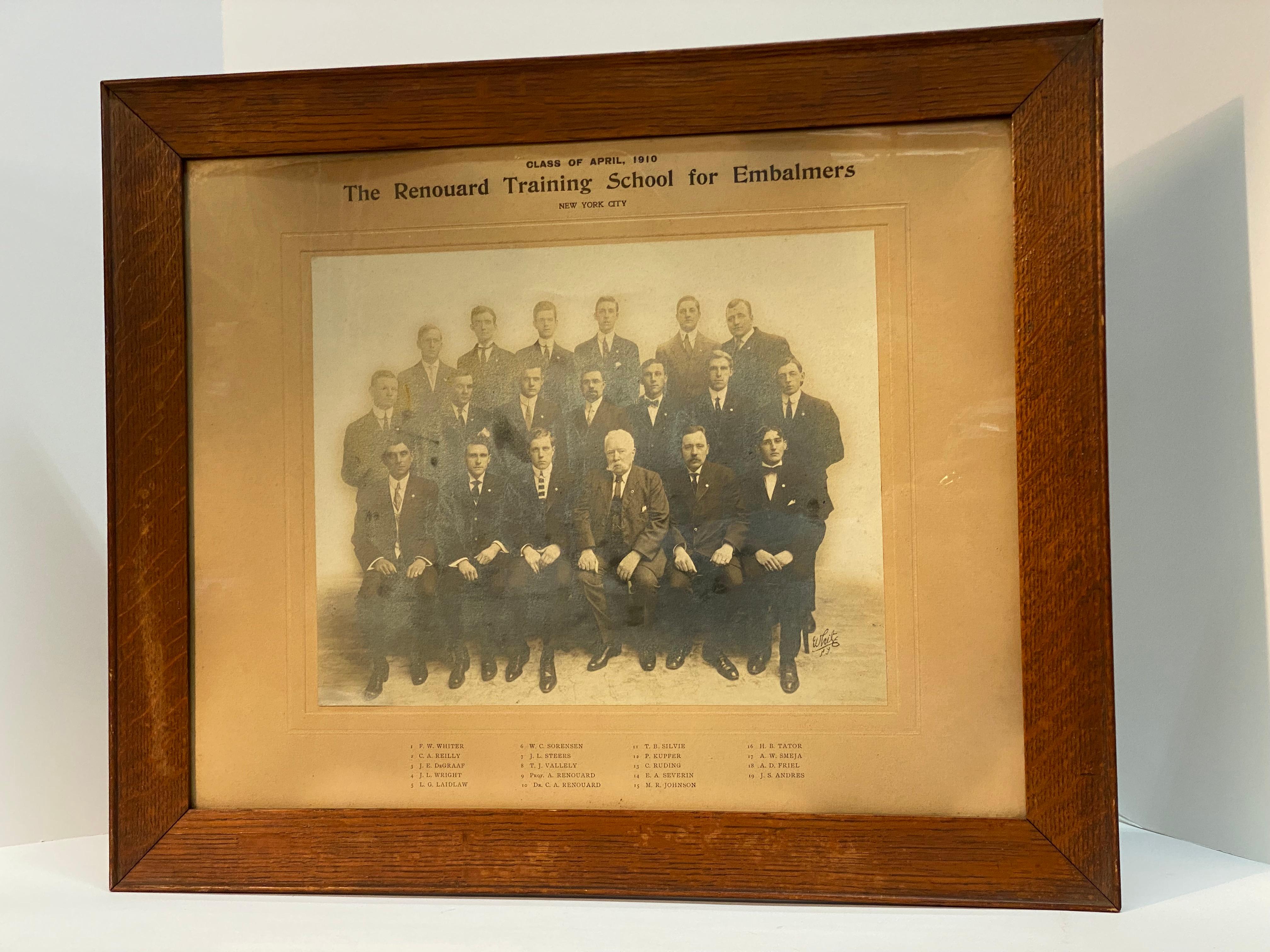 American 1910 Renouard Training School for Embalmers New York City Graduating Class Photo For Sale