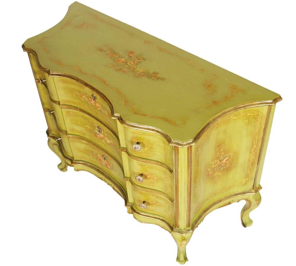 Néo-baroque Commode baroque vénitienne des années 1920, commode, coffre à tiroirs, peinte à la main, bords en feuilles d'or en vente