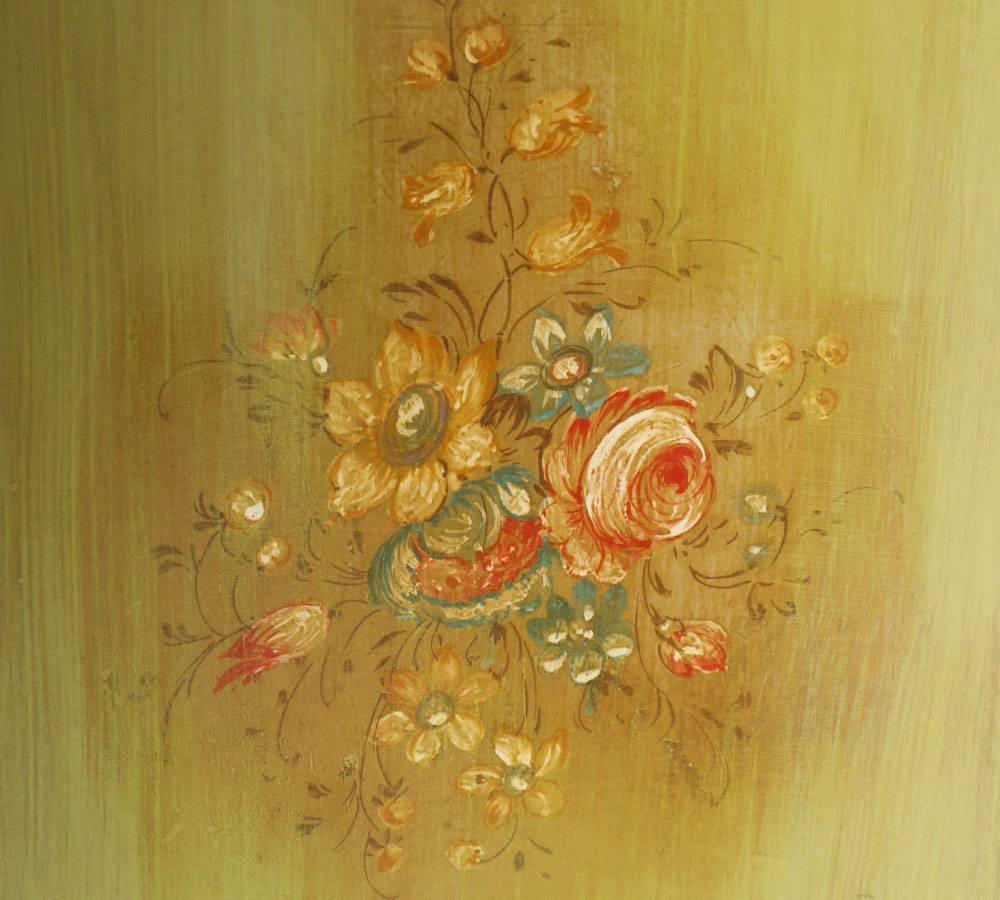 Commode baroque vénitienne des années 1920, commode, coffre à tiroirs, peinte à la main, bords en feuilles d'or Bon état - En vente à Vigonza, Padua