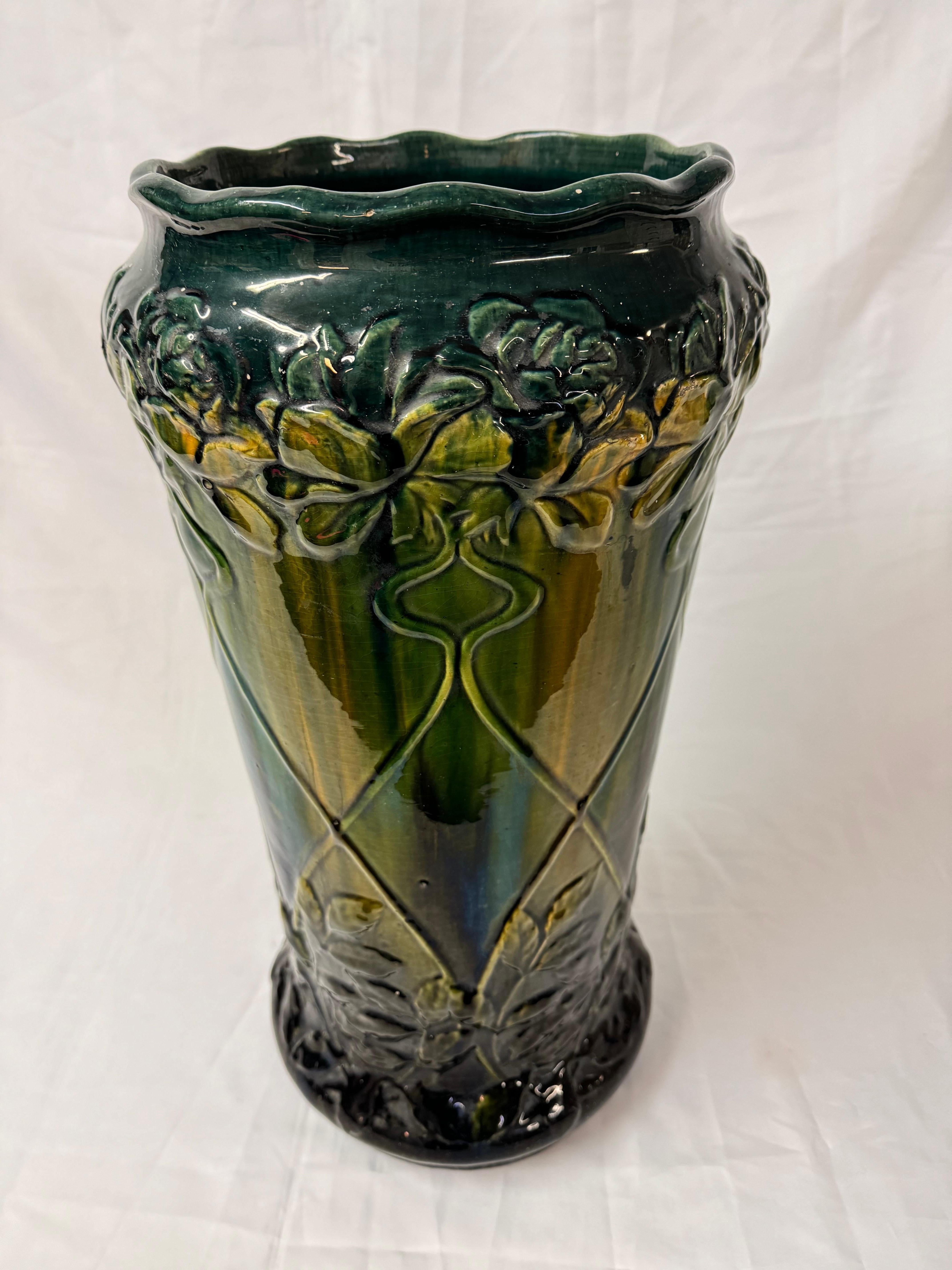 1910 Vintage Art Pottery Floral Ceramic Umbrella Holder In Good Condition For Sale In Redding, CT