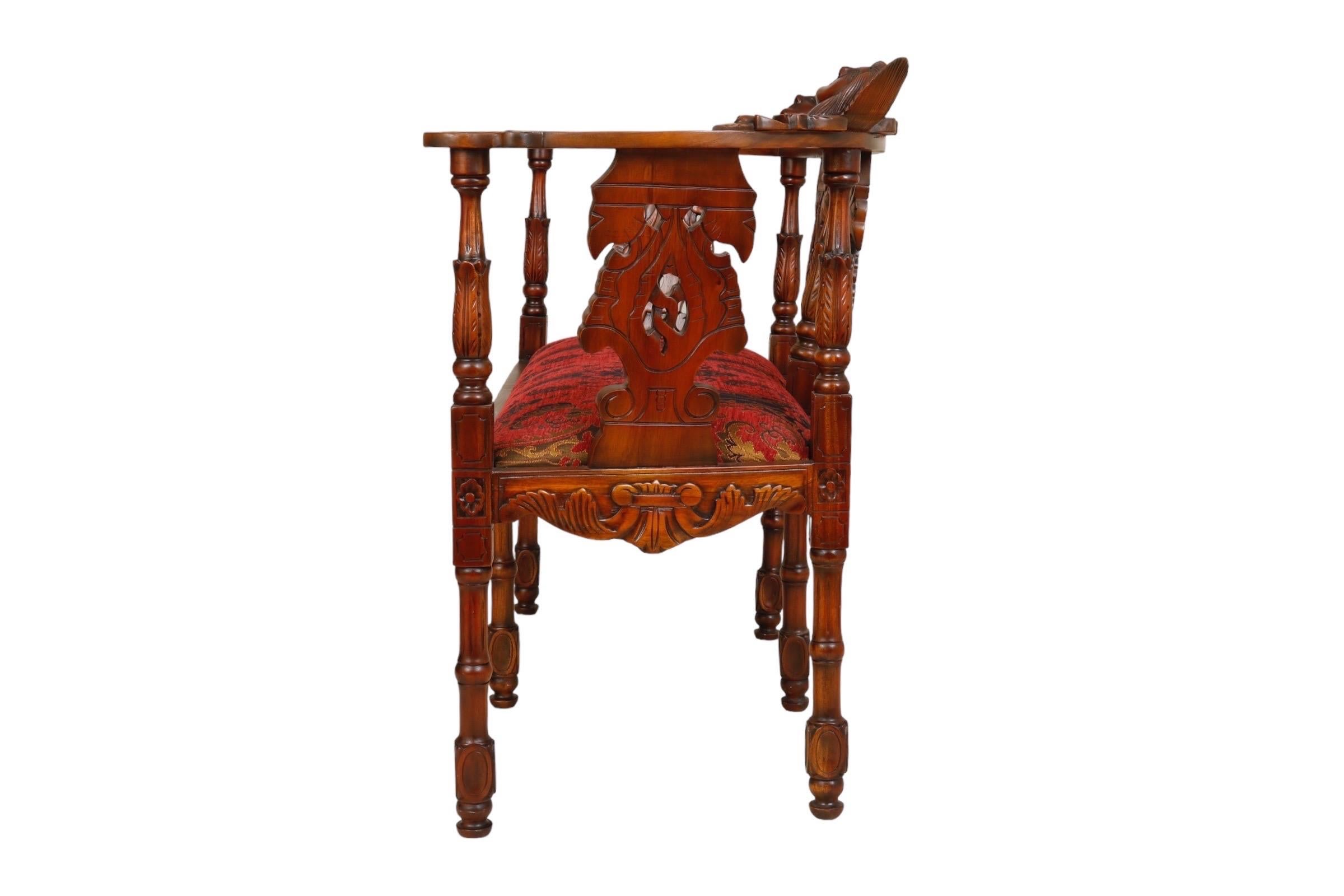 Américain Canapé de salon en noyer 1910 en vente