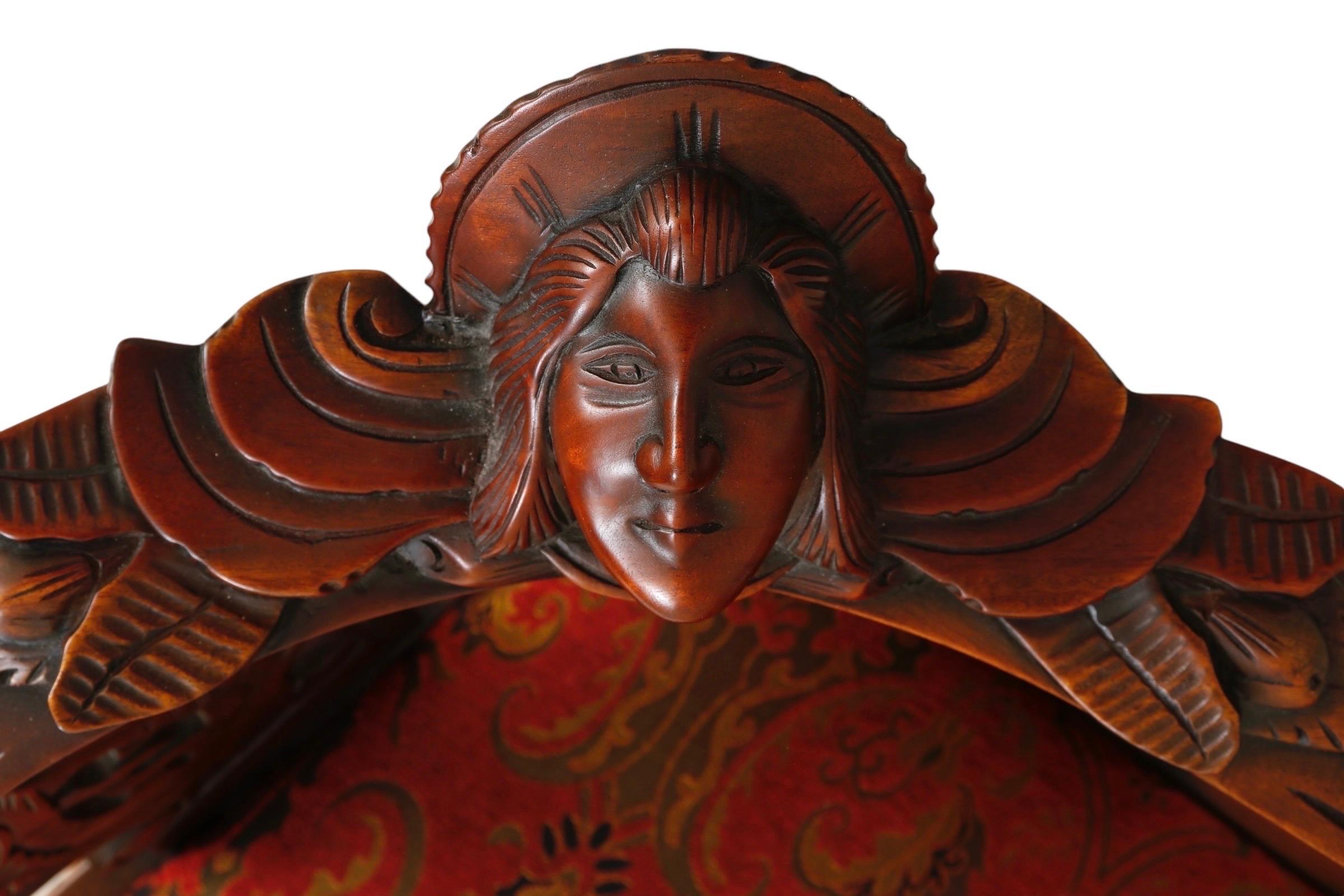 20ième siècle Canapé de salon en noyer 1910 en vente