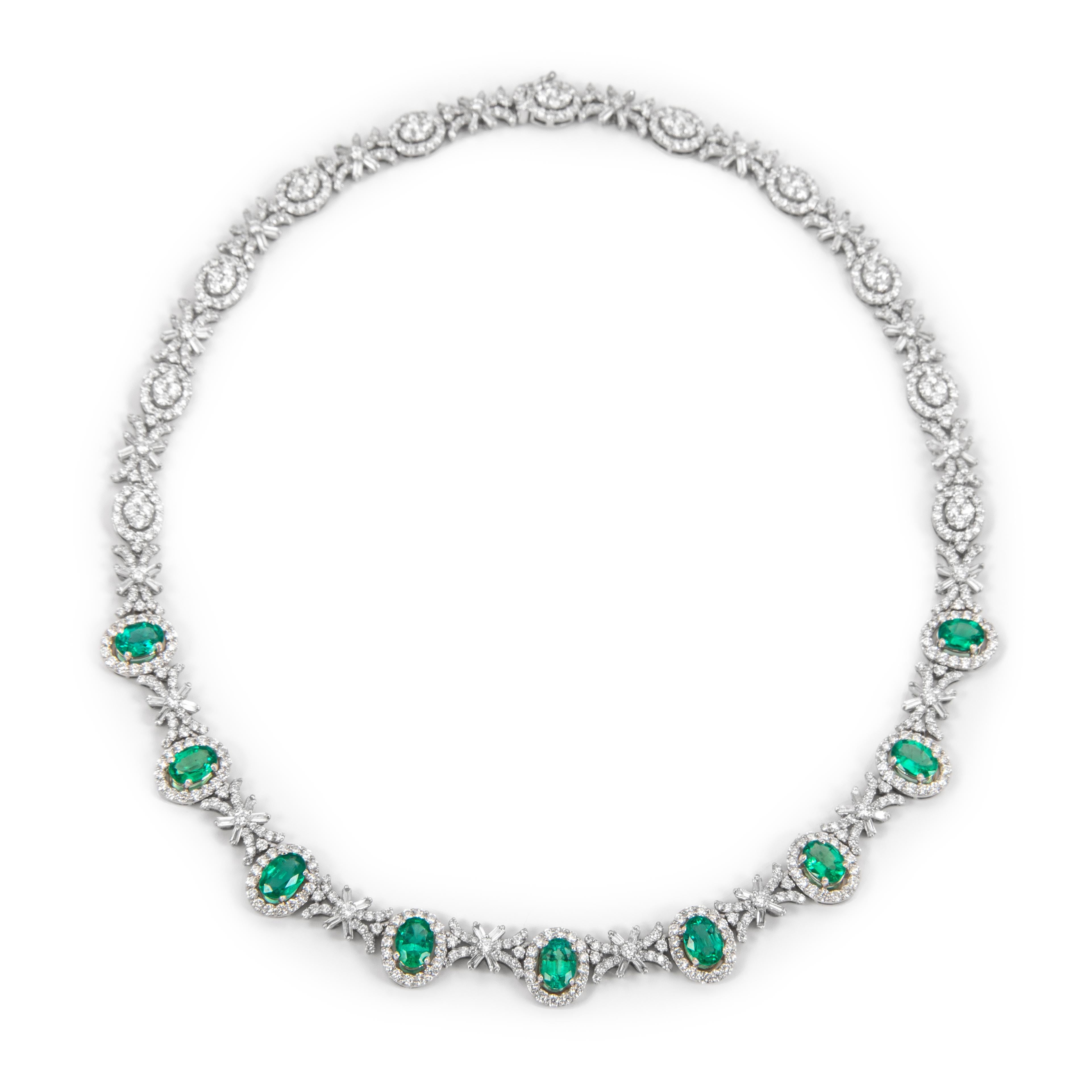 19.10ct Emerald & Diamond Necklace 18k White Gold In New Condition For Sale In BEVERLY HILLS, CA