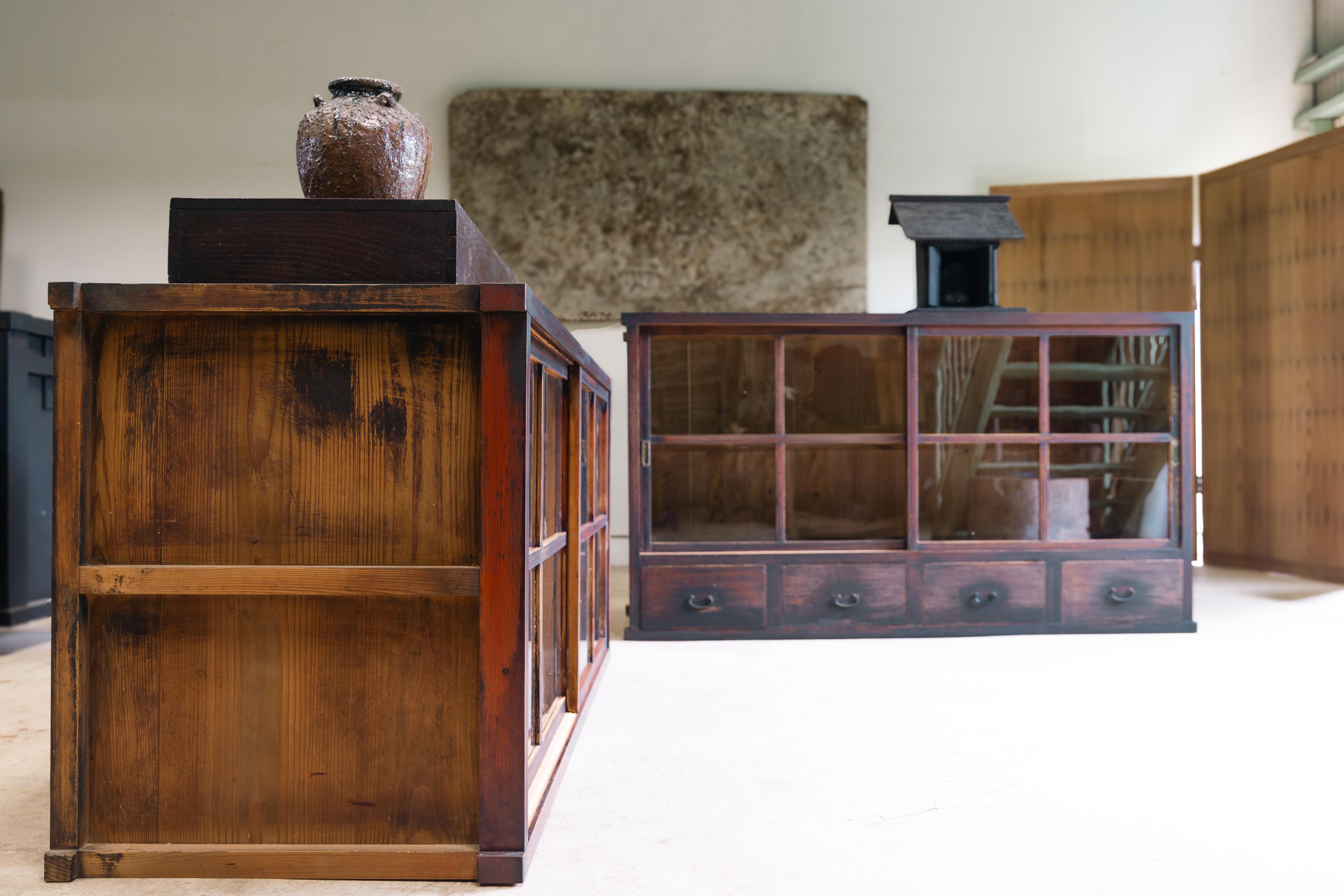 1910s-20s Japanese antique 2 tier large glass cabinet. wabi sabi organic en vente 9