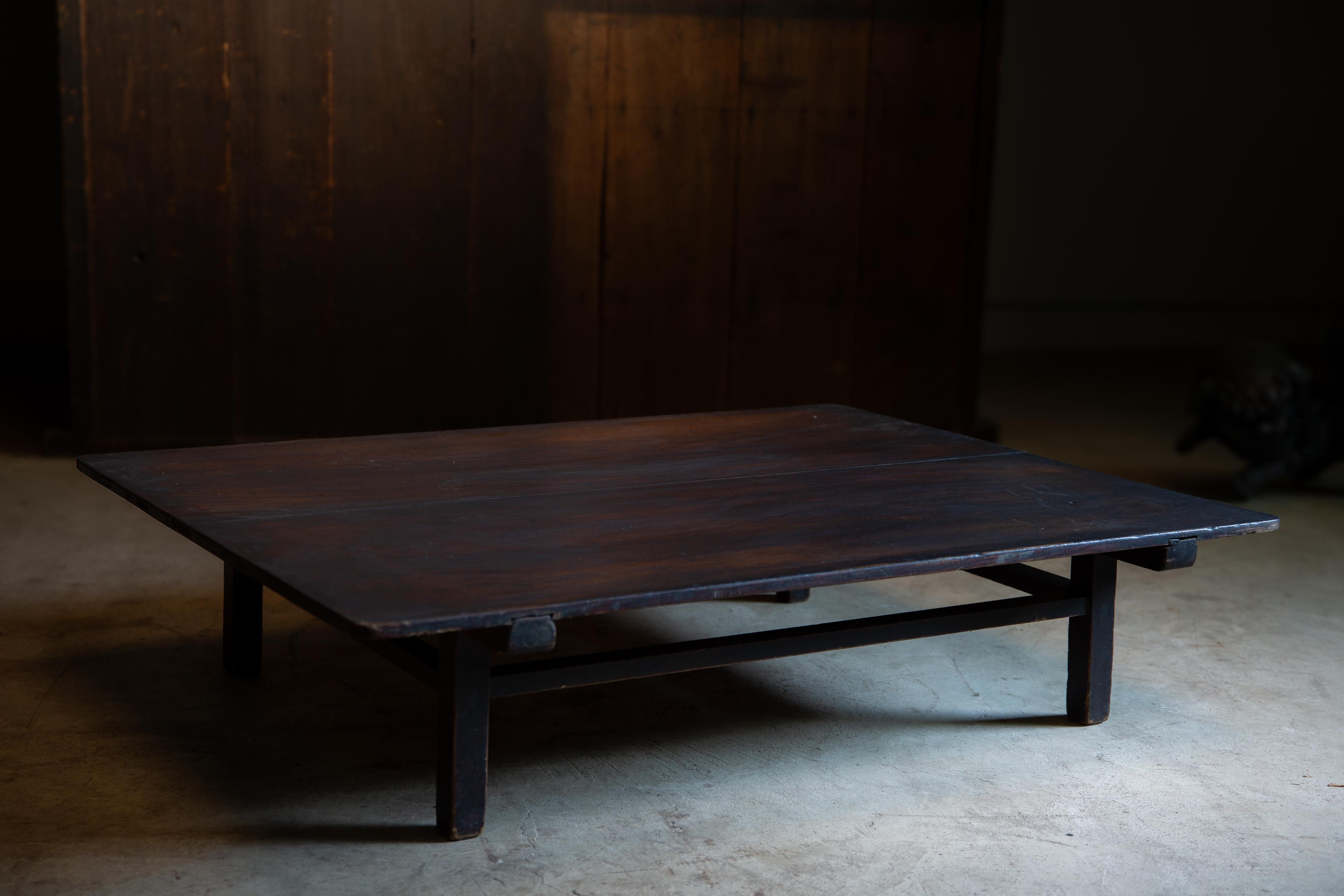 Table basse japonaise antique Zataku des années 1910-30, table basse Wabi sabi. primitive en vente 2