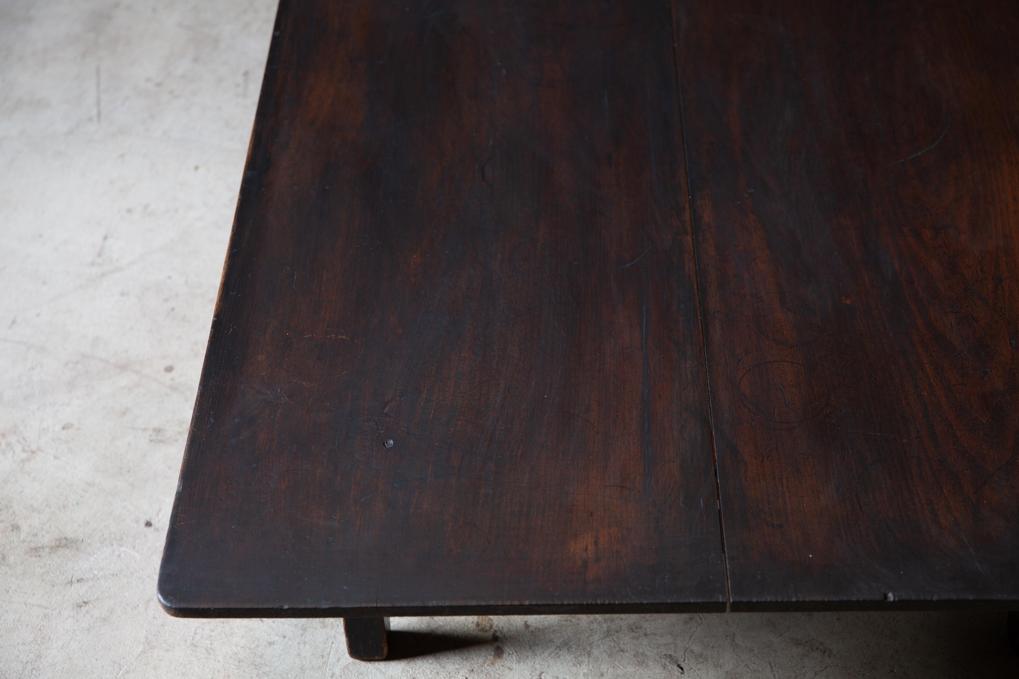 Table basse japonaise antique Zataku des années 1910-30, table basse Wabi sabi. primitive en vente 5