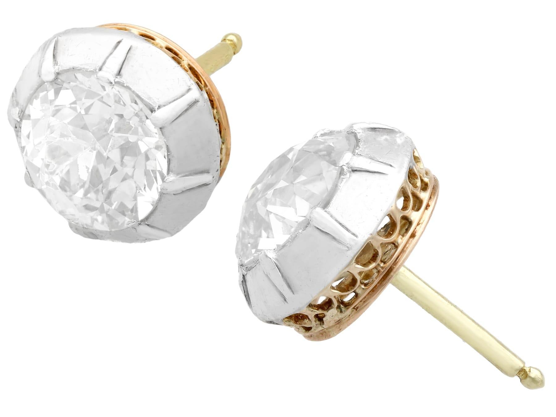 Round Cut 1910s 3.58 Carat Diamond and Yellow Gold Silver Set Stud Earrings For Sale