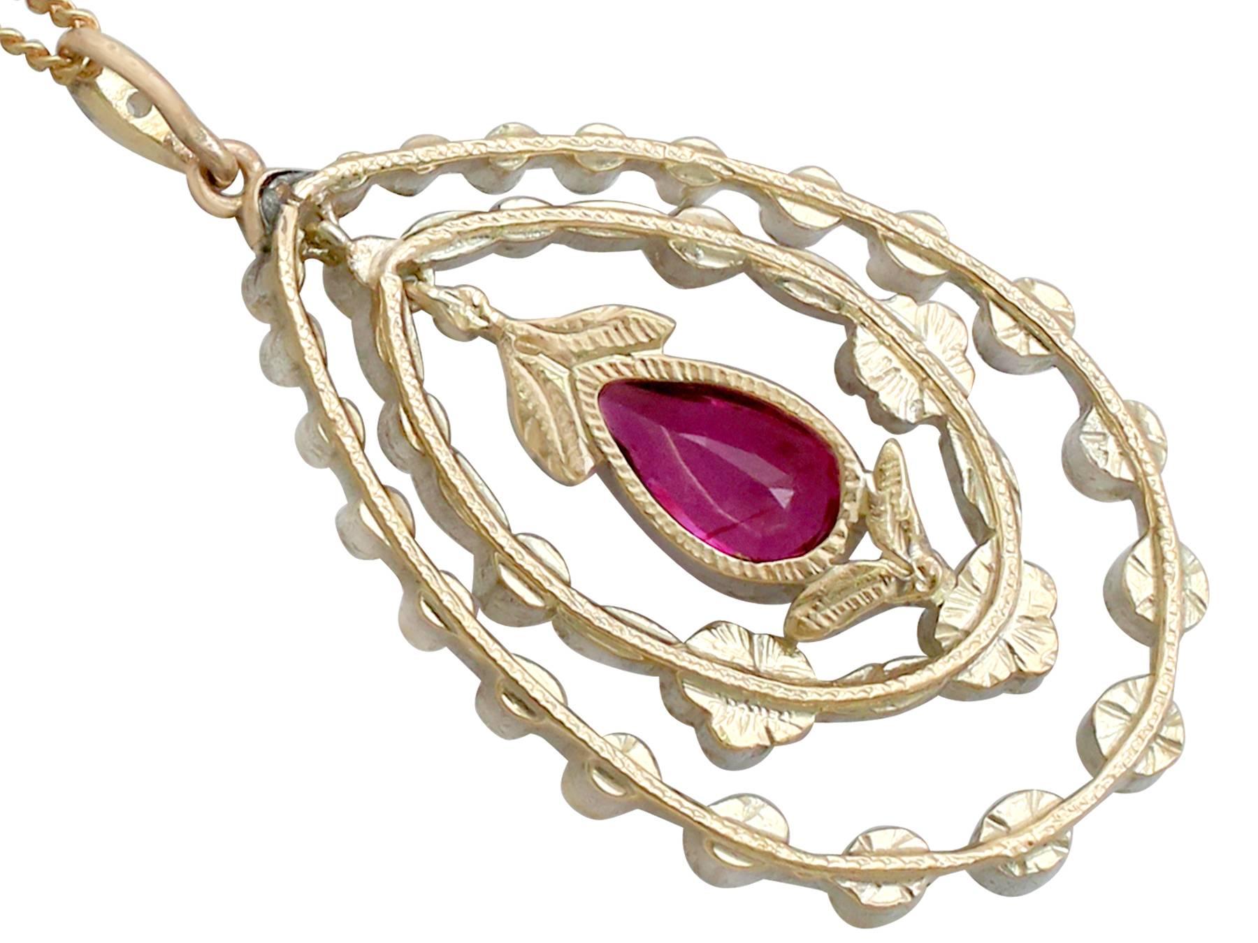 1910s Antique 1.88 Carat Ruby and Diamond Yellow Gold Pendant In Excellent Condition In Jesmond, Newcastle Upon Tyne