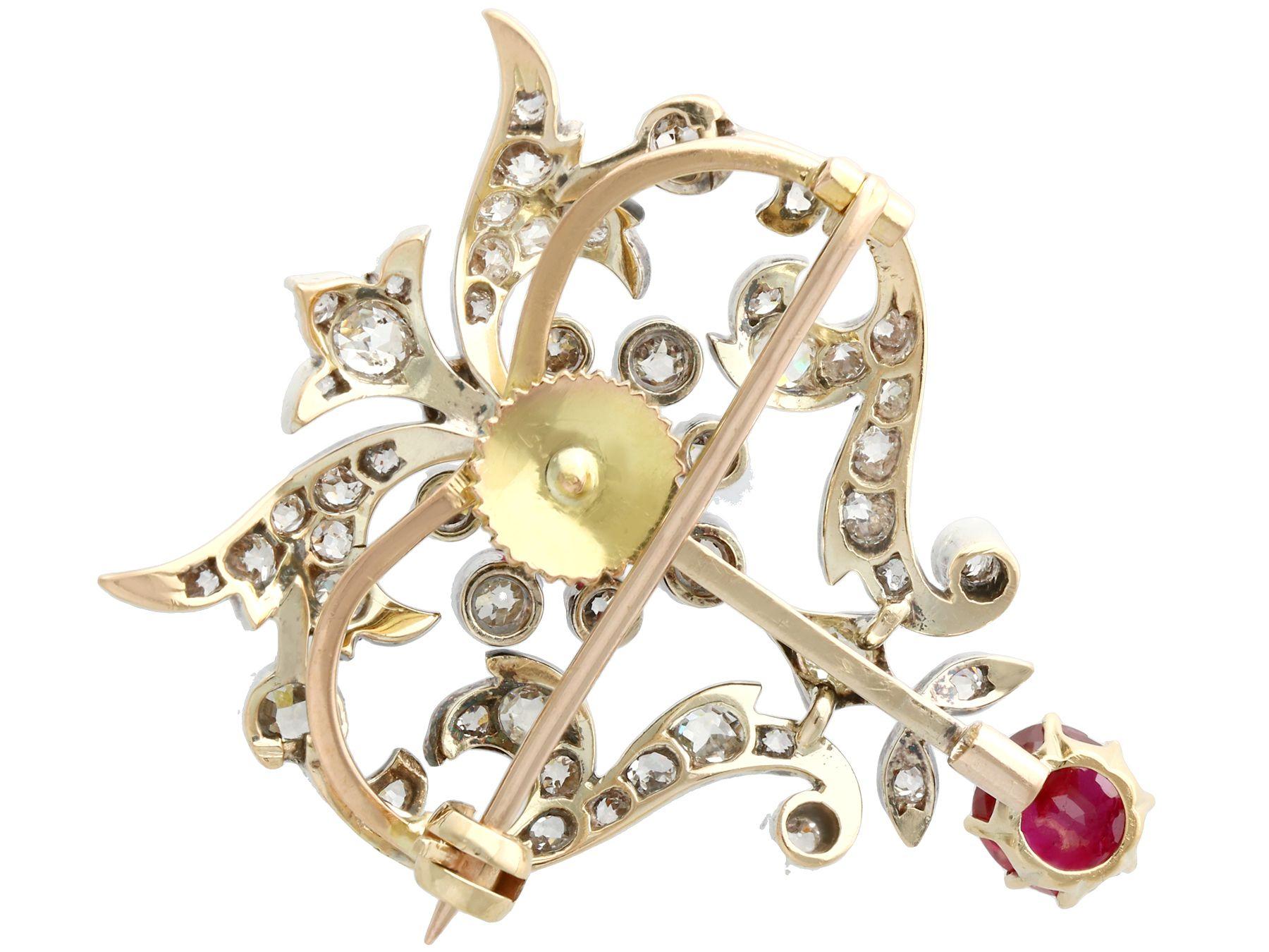 Women's or Men's 1910s Antique 2.05 Carat Ruby and 1.70 Carat Diamond and Yellow Gold Brooch For Sale