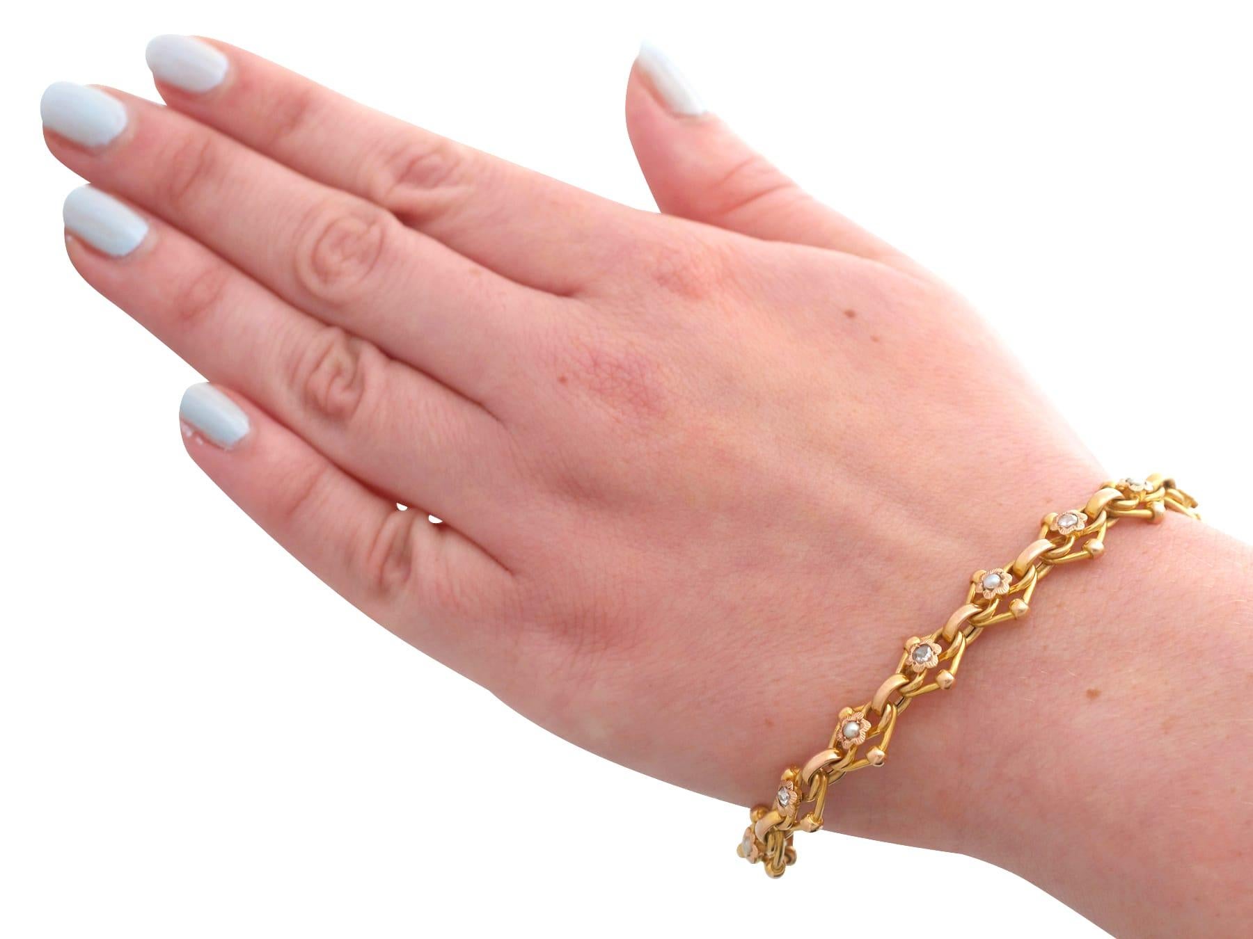 1910s 2.61 Carat Diamond and Seed Pearl Yellow Gold Bracelet For Sale 5