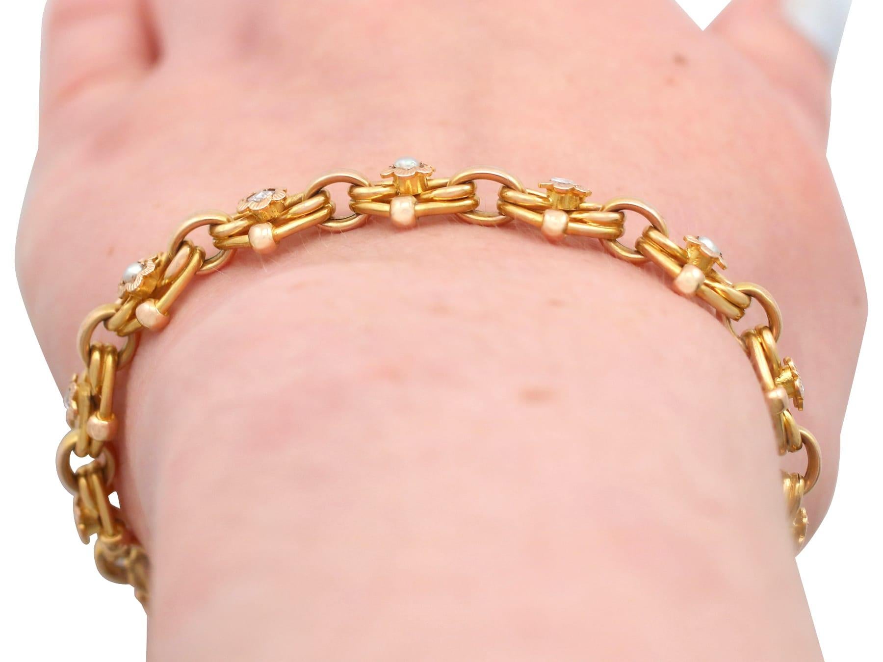 1910s 2.61 Carat Diamond and Seed Pearl Yellow Gold Bracelet For Sale 7