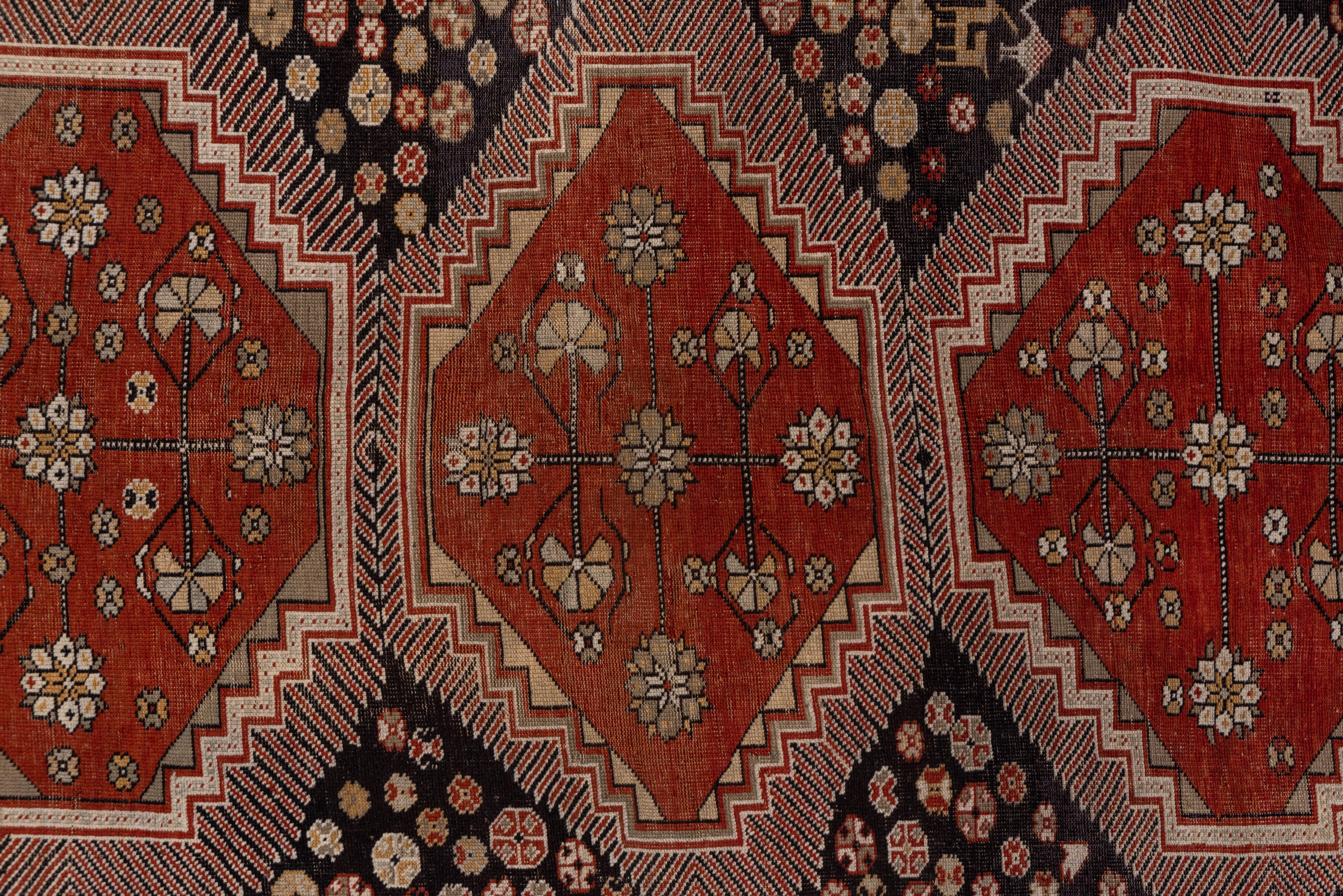 1910s Antique Caucasian Shirvan Baku Rug, Rust & Black FIeld In Good Condition For Sale In New York, NY