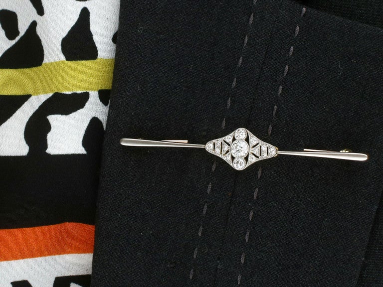 1910s, Antique Diamond and 18K Yellow Gold Bar Brooch For Sale 6