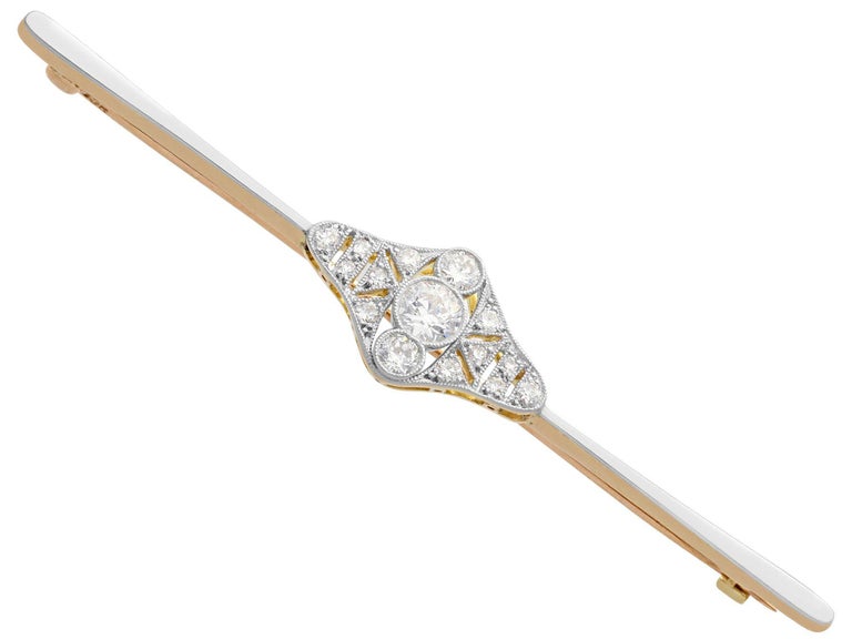 Round Cut 1910s, Antique Diamond and 18K Yellow Gold Bar Brooch For Sale