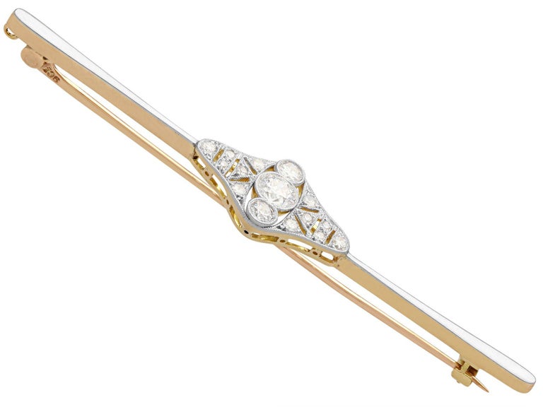 1910s, Antique Diamond and 18K Yellow Gold Bar Brooch In Excellent Condition For Sale In Jesmond, Newcastle Upon Tyne