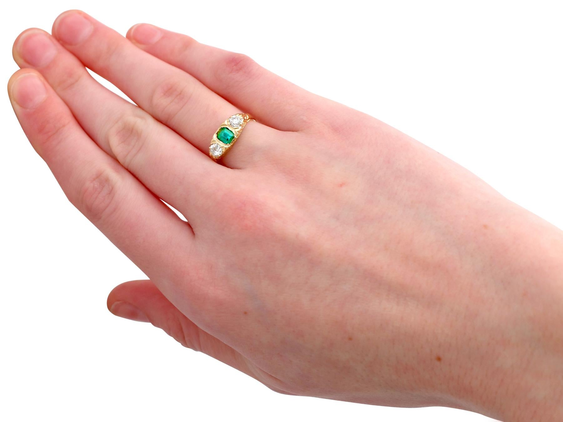 Women's 1910s Antique Emerald Diamond Yellow Gold Cocktail Ring For Sale