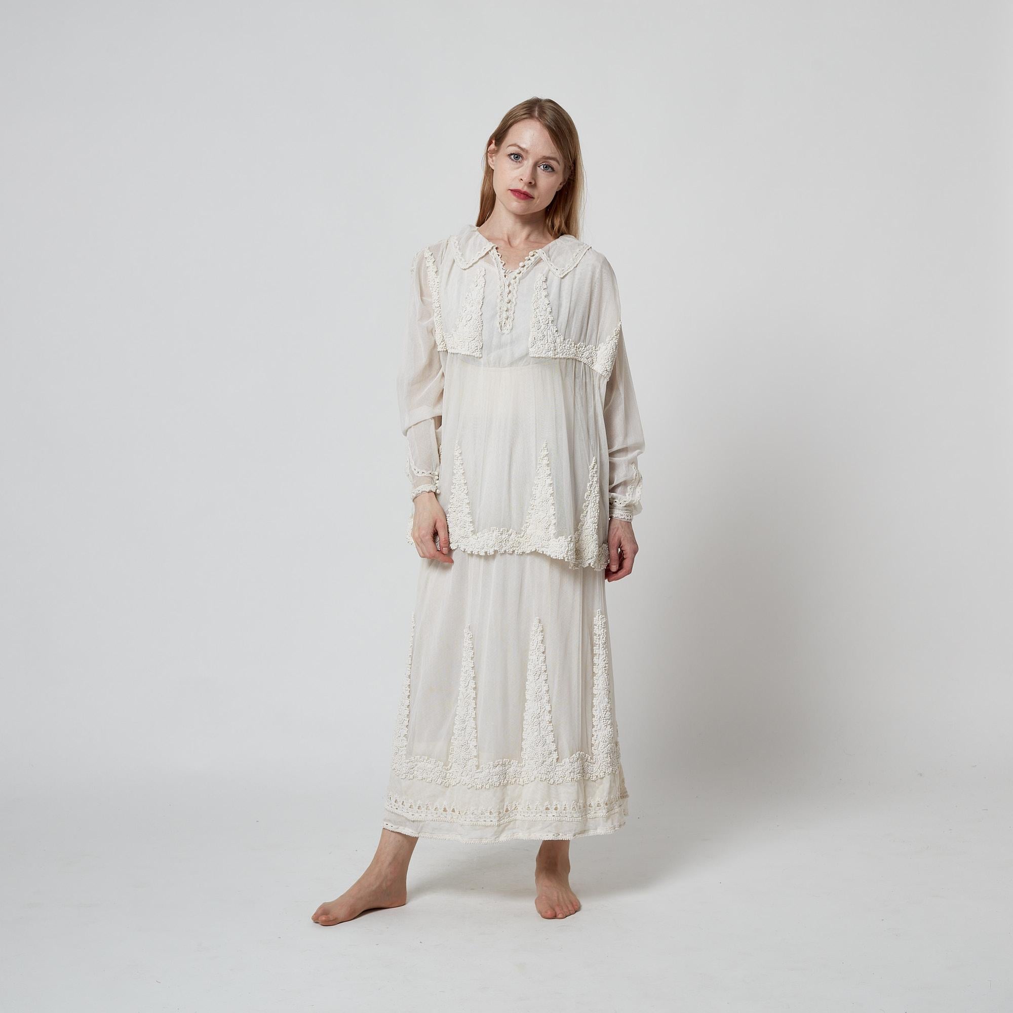 Robe de mariée en tulle ivoire antique avec tunique nouée, années 1910 en vente 6