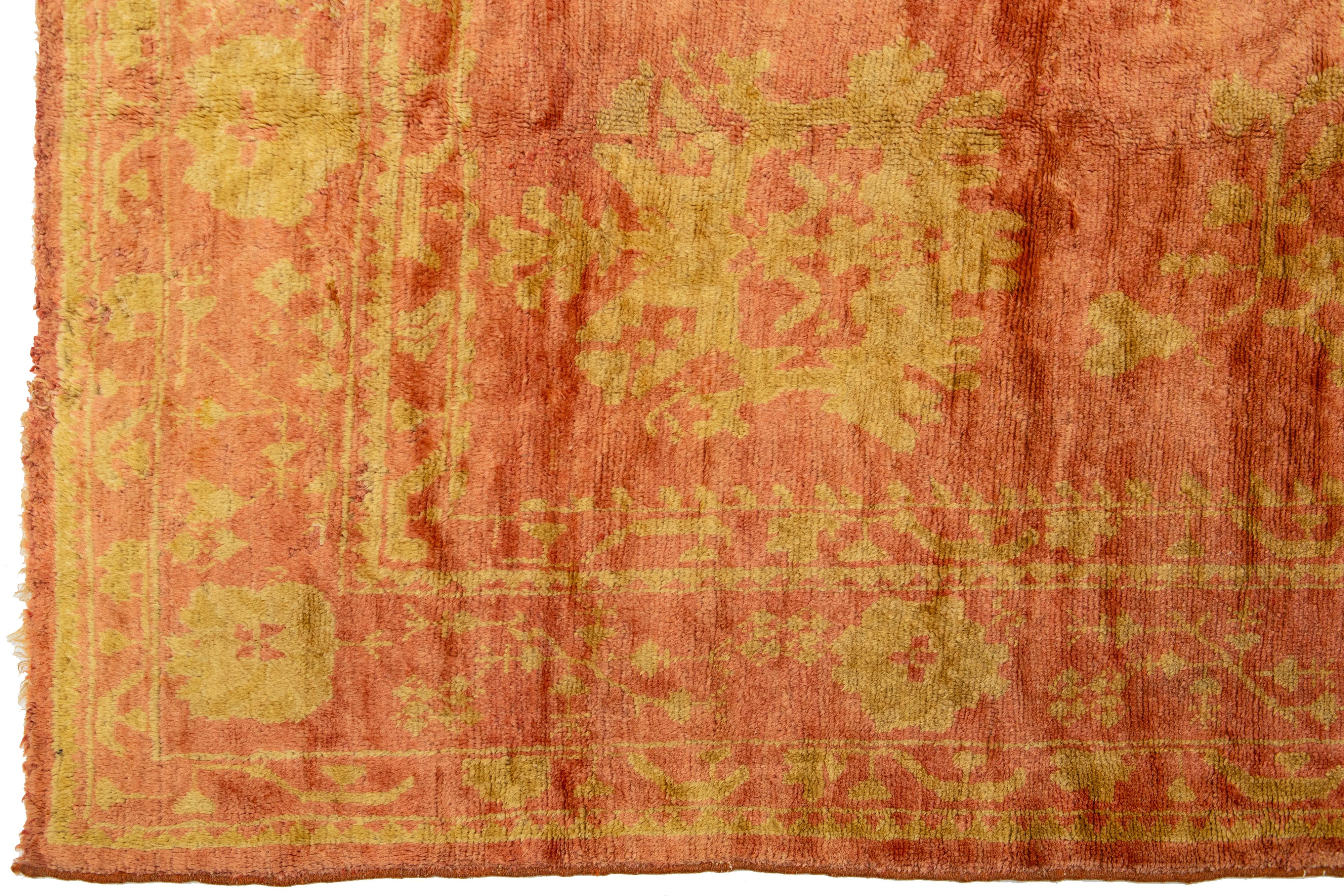 1910s Antiker Oushak Türkischer Wollteppich in Terracota Farbe mit Allover Design  (Wolle) im Angebot