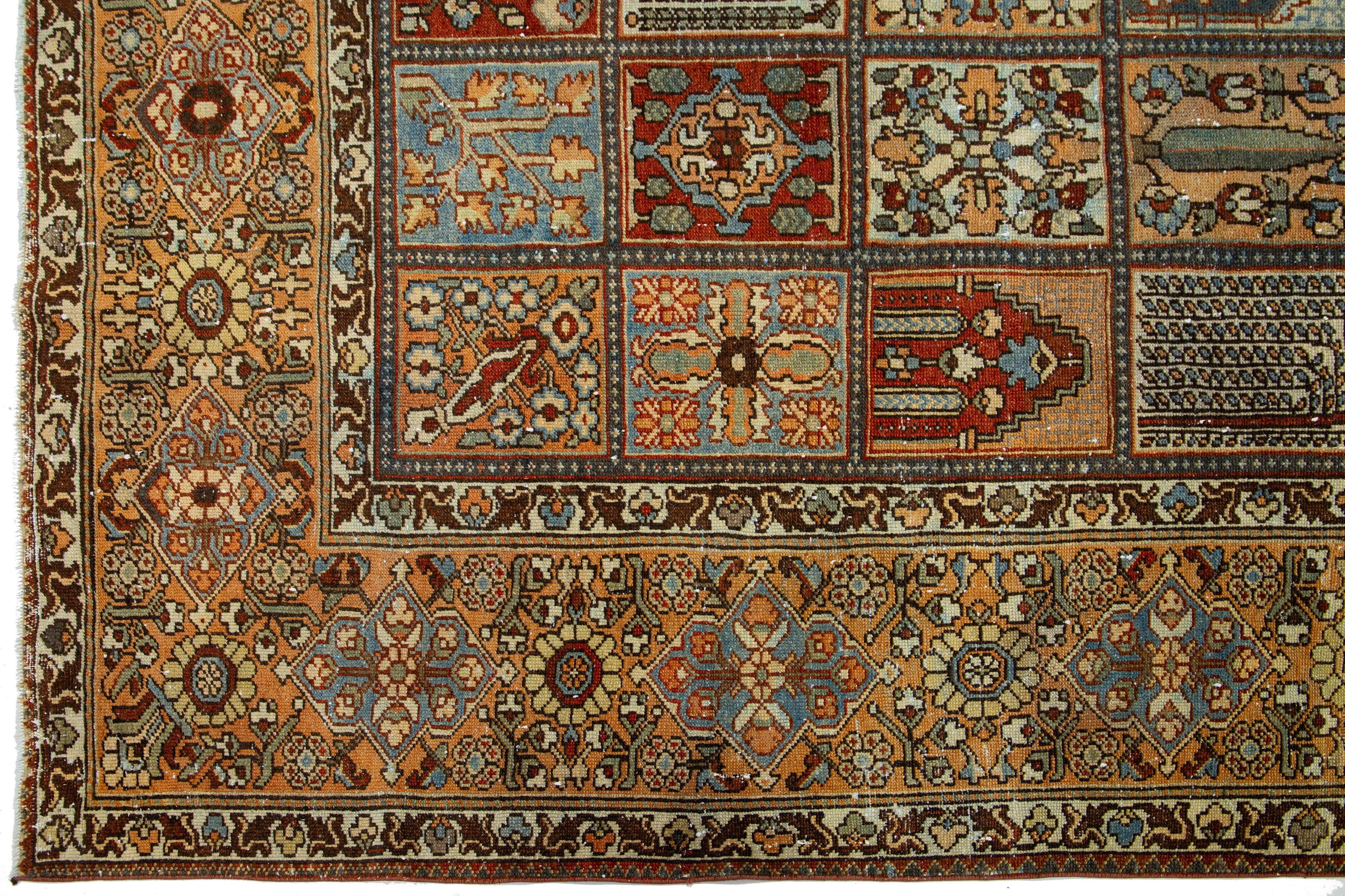 1910s Antike persische Bakhtiari Wollteppich mit Allover Multicolor Motiv.  (20. Jahrhundert) im Angebot