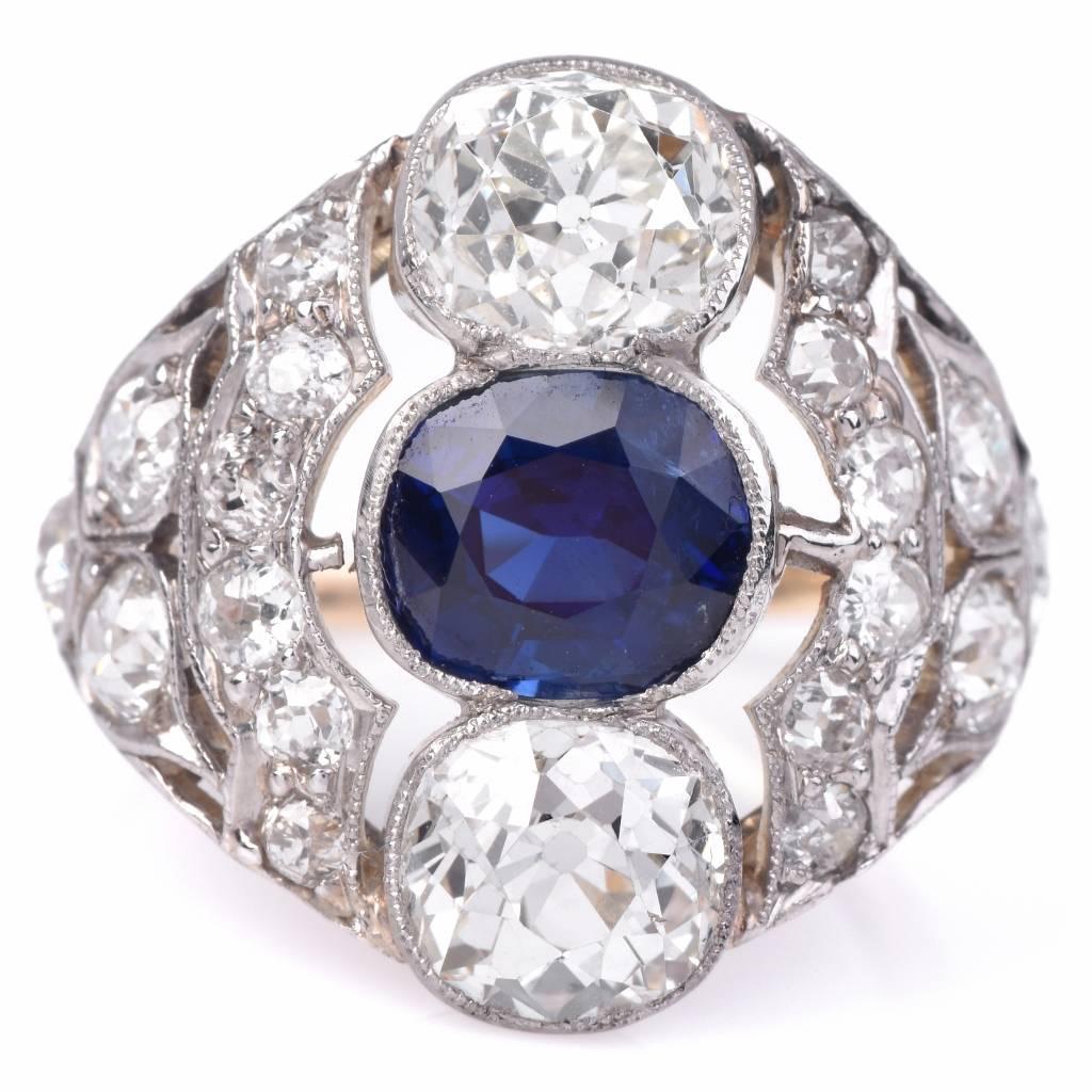 Art Deco 1910s Antique Sapphire and Diamond Filigree Platinum Ring