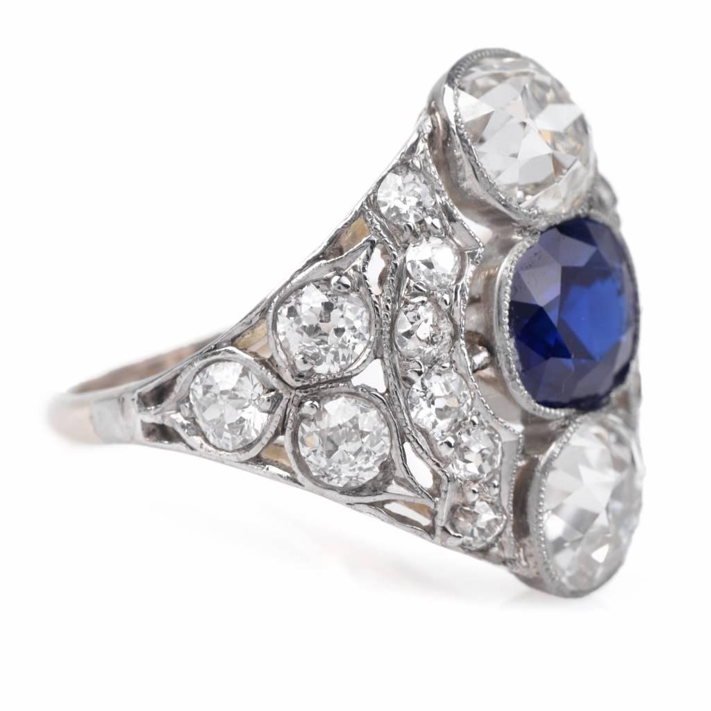 1910s Antique Sapphire and Diamond Filigree Platinum Ring In Excellent Condition In Miami, FL