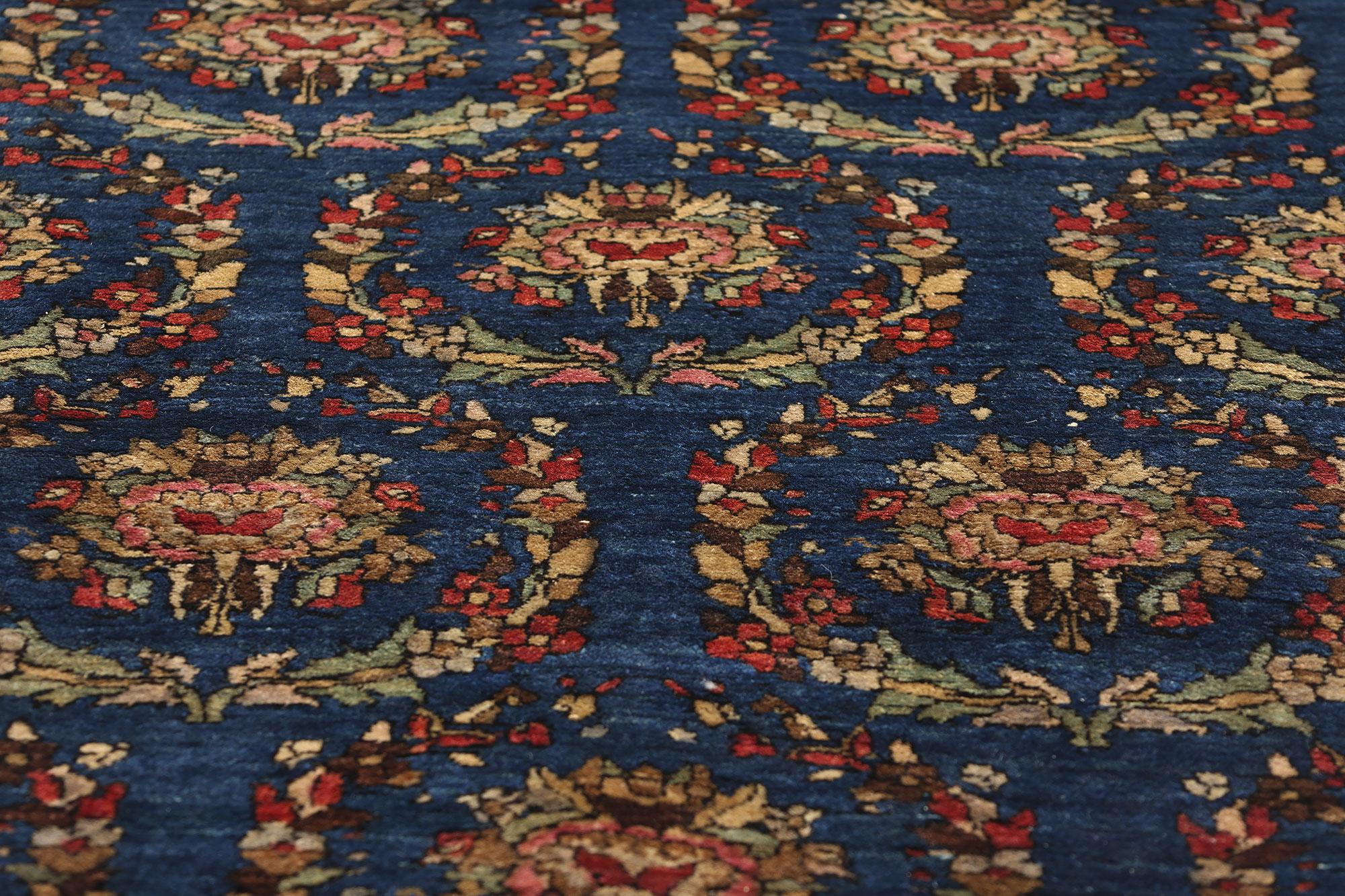 Tappeto Sarouk Persiano Zaffiro Antico del 1910 con stile tradizionale In condizioni buone in vendita a Dallas, TX