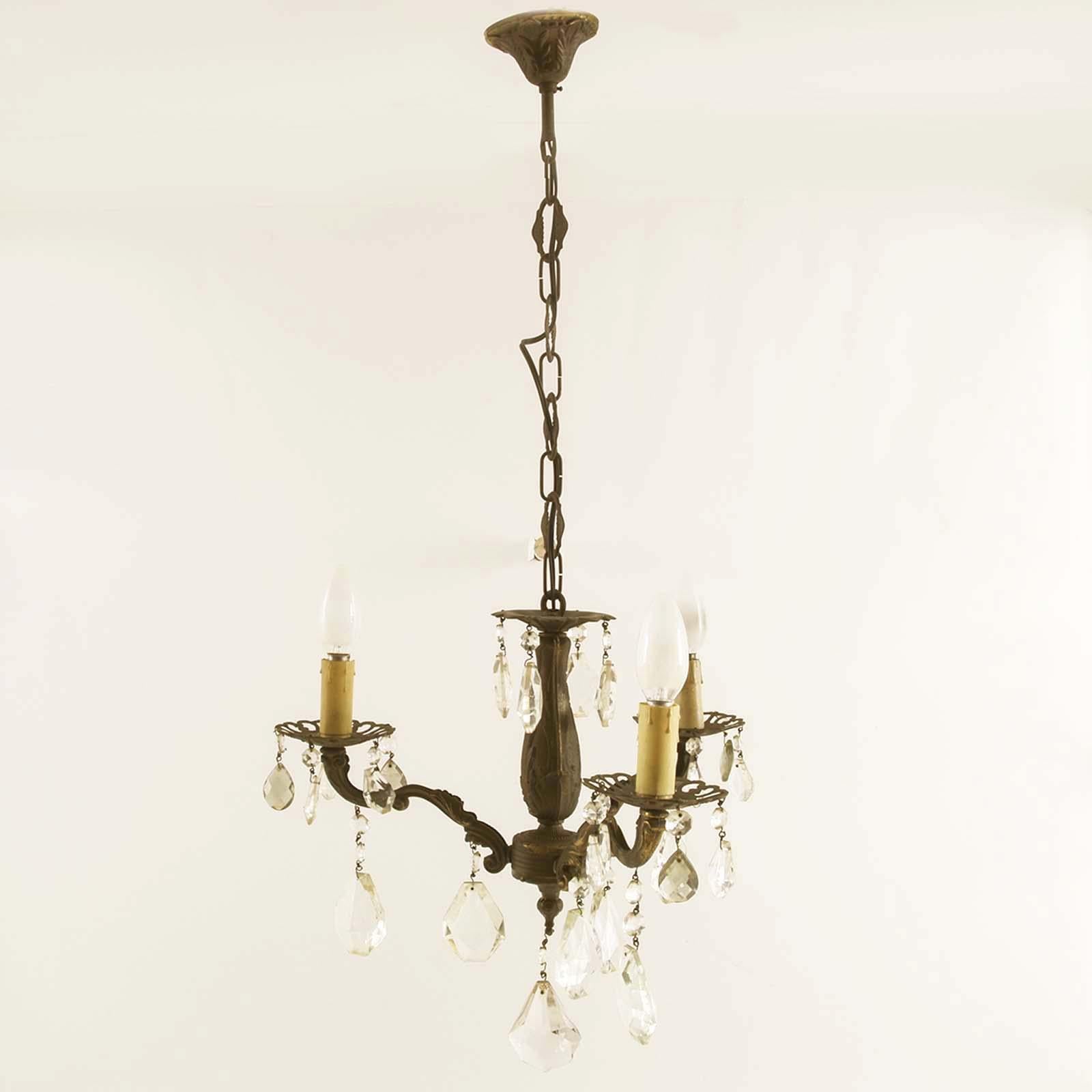 Frühes 20. Jahrhundert Jugendstil Kronleuchter aus brünierter Bronze Drei Lichter mit Swarovski Anhängern