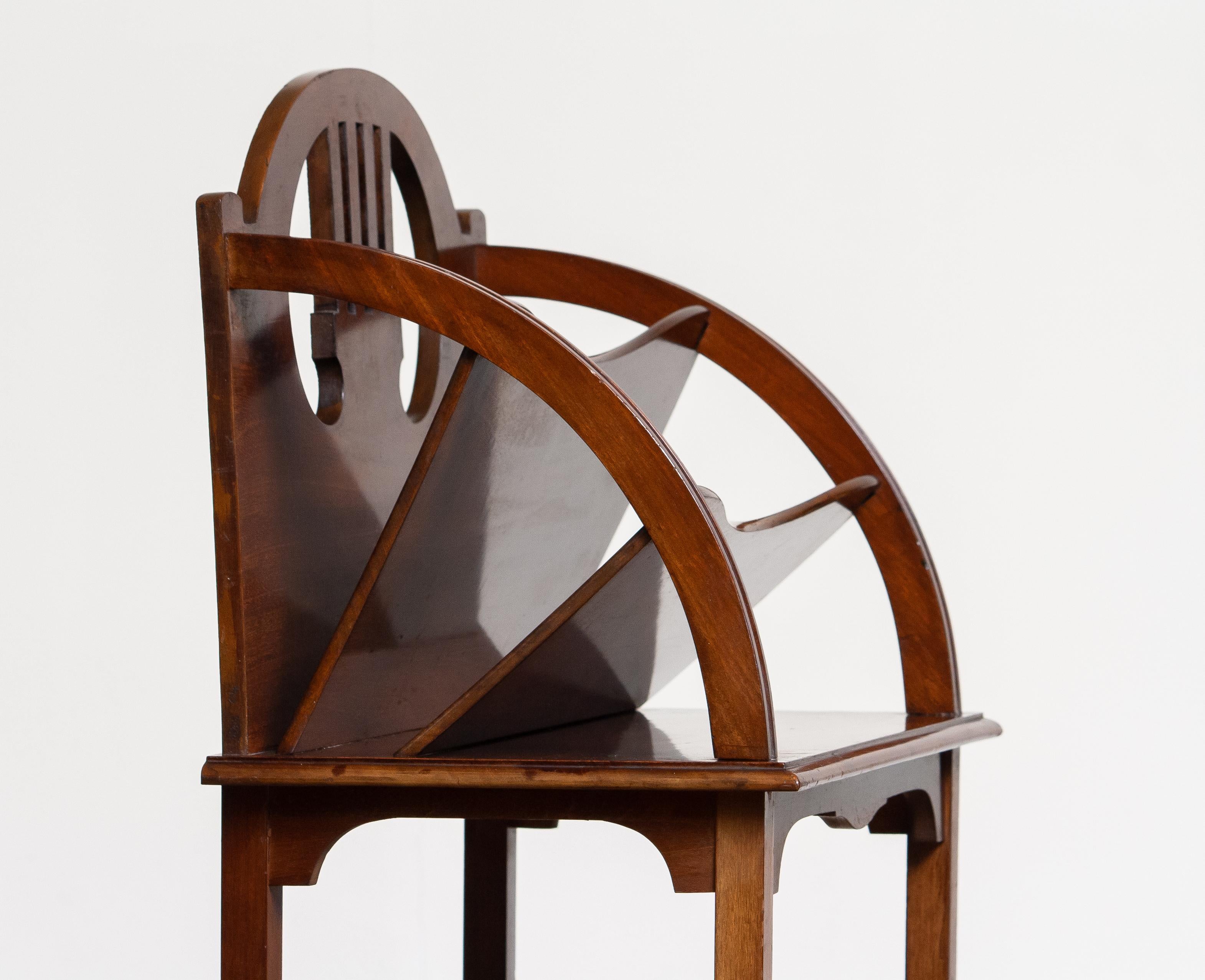 1910s Art Nouveau Mahogany Magazine / Newspaper Rack, Sweden For Sale 2