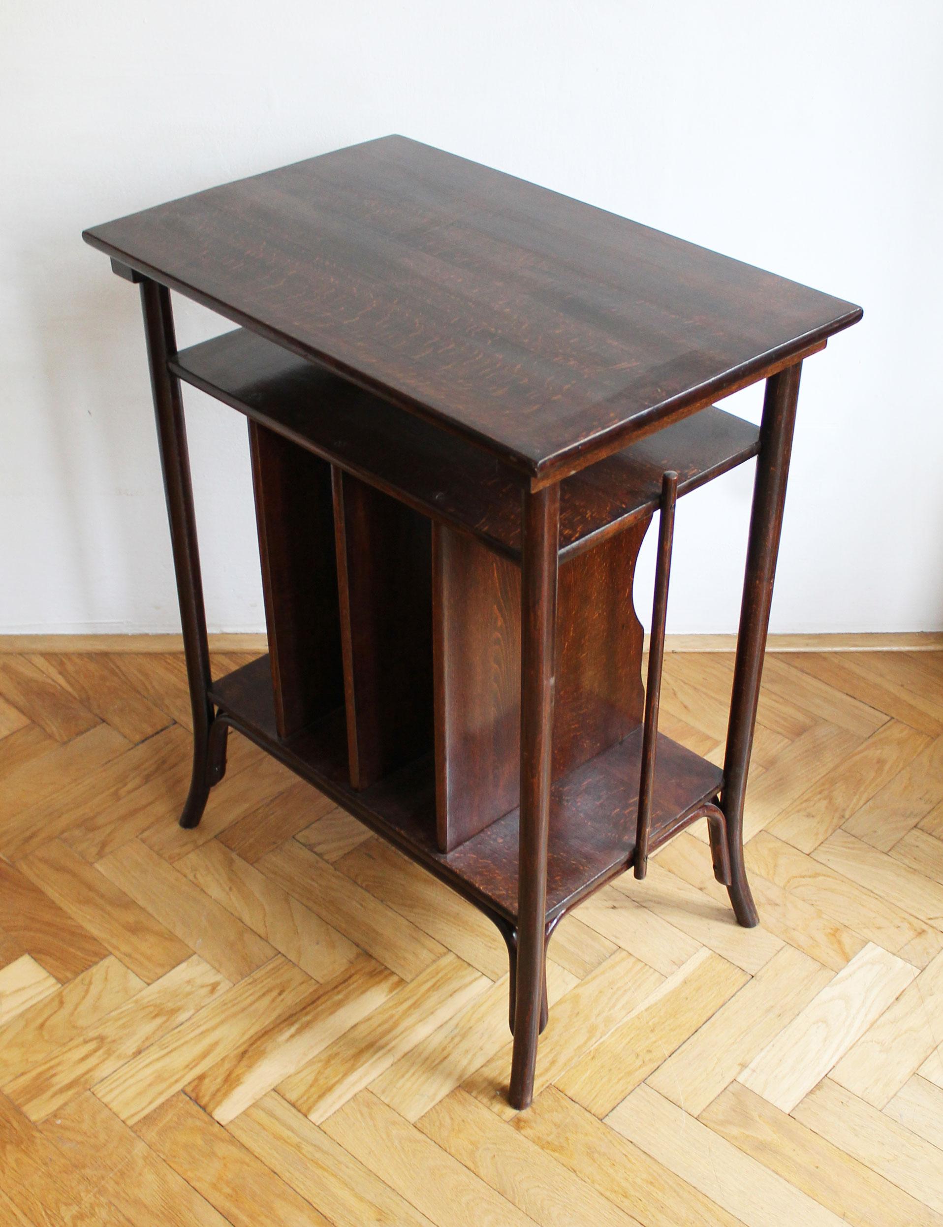 1910's Art Nouveau Table by Gebrüder Thonet For Sale 1