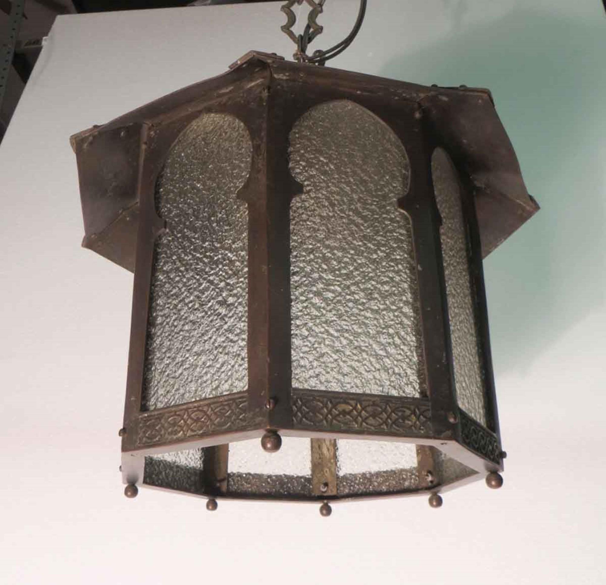 1910s Arts & Crafts Copper Foyer Pendant Lantern with Textured Glass In Good Condition In New York, NY
