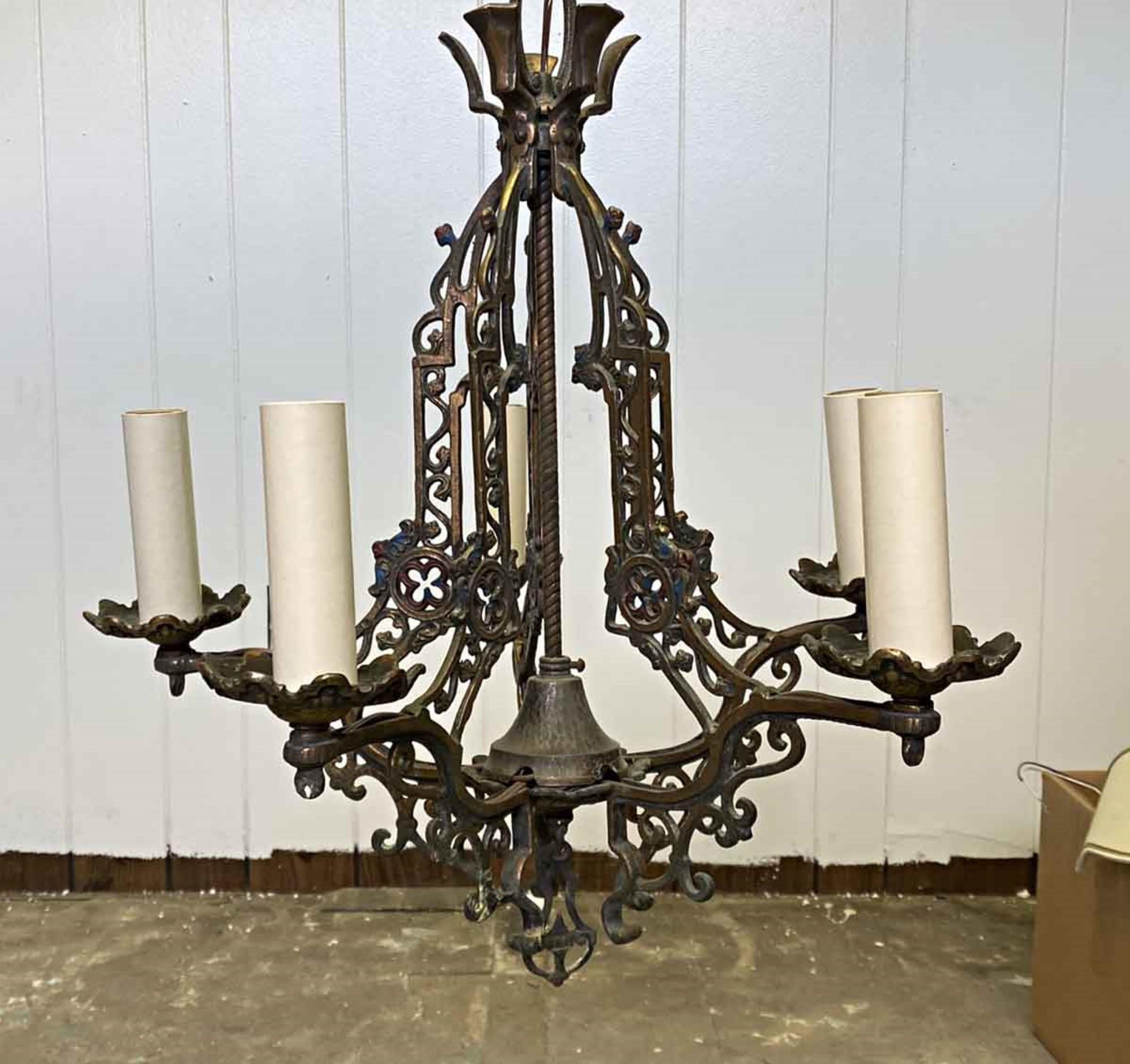 American 1910s Arts & Crafts Heavy Cast Bronze Chandelier with 5 Arms and Original Patina