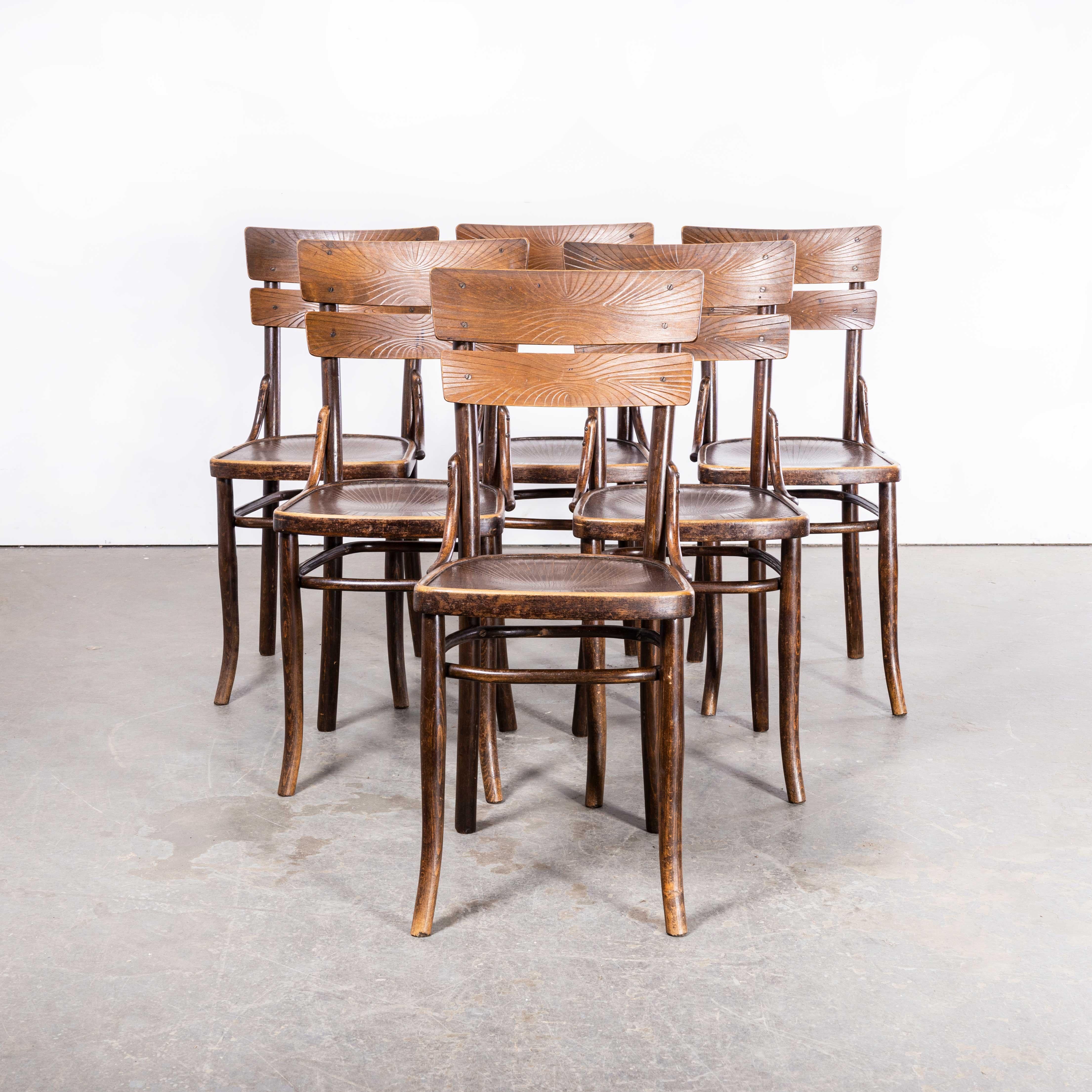 910’s Bentwood Ladder Back Dining Chairs – Mundus – Set Of Six
1910’s Bentwood Ladder Back Dining Chairs – Mundus – Set Of Six. At the beginning of the 20th Century their were two (amongst others) competing bentwood producers, J&J Kohn and Mundus.