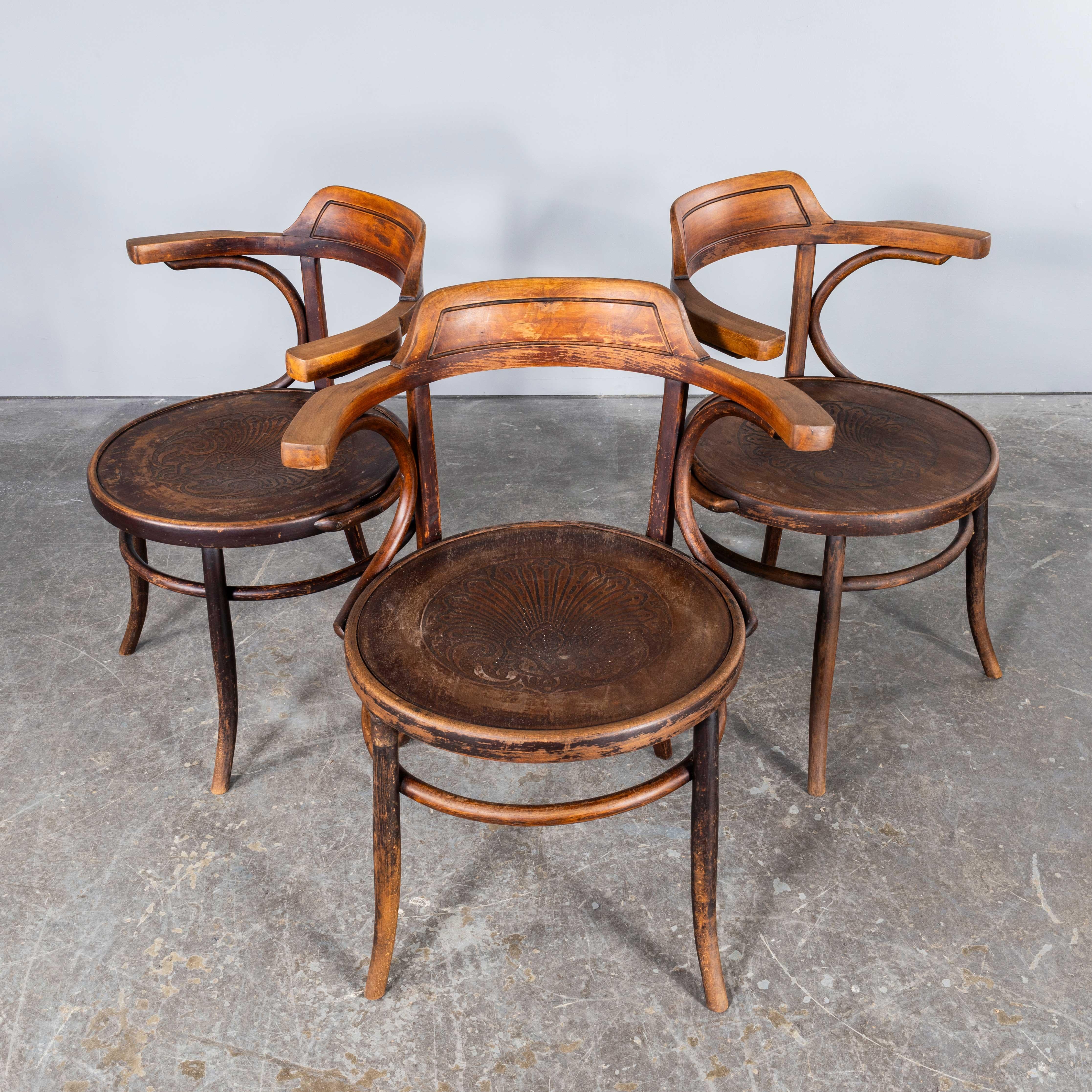 French 1910's Bentwood Oversize Hoop Arm Dining Chairs - Mundus - Set Of Three For Sale