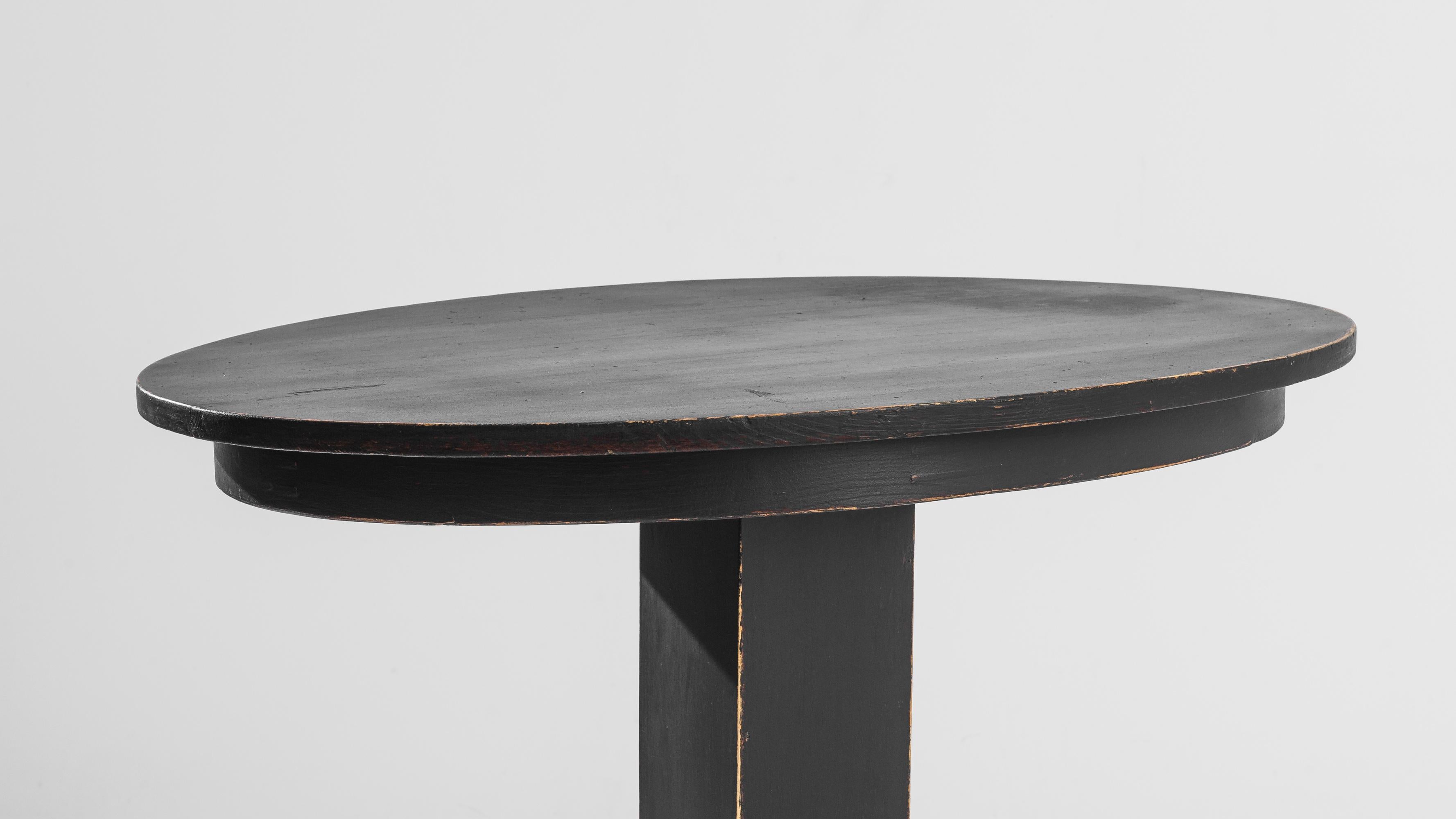 1910s, Central European Wood Black Patinated Side Table For Sale 3