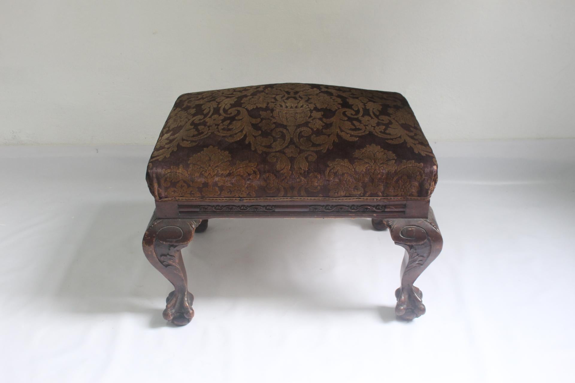 1910s Chippendale Mahogany Ottoman or Stool with Original Velvet Upholstery For Sale 11