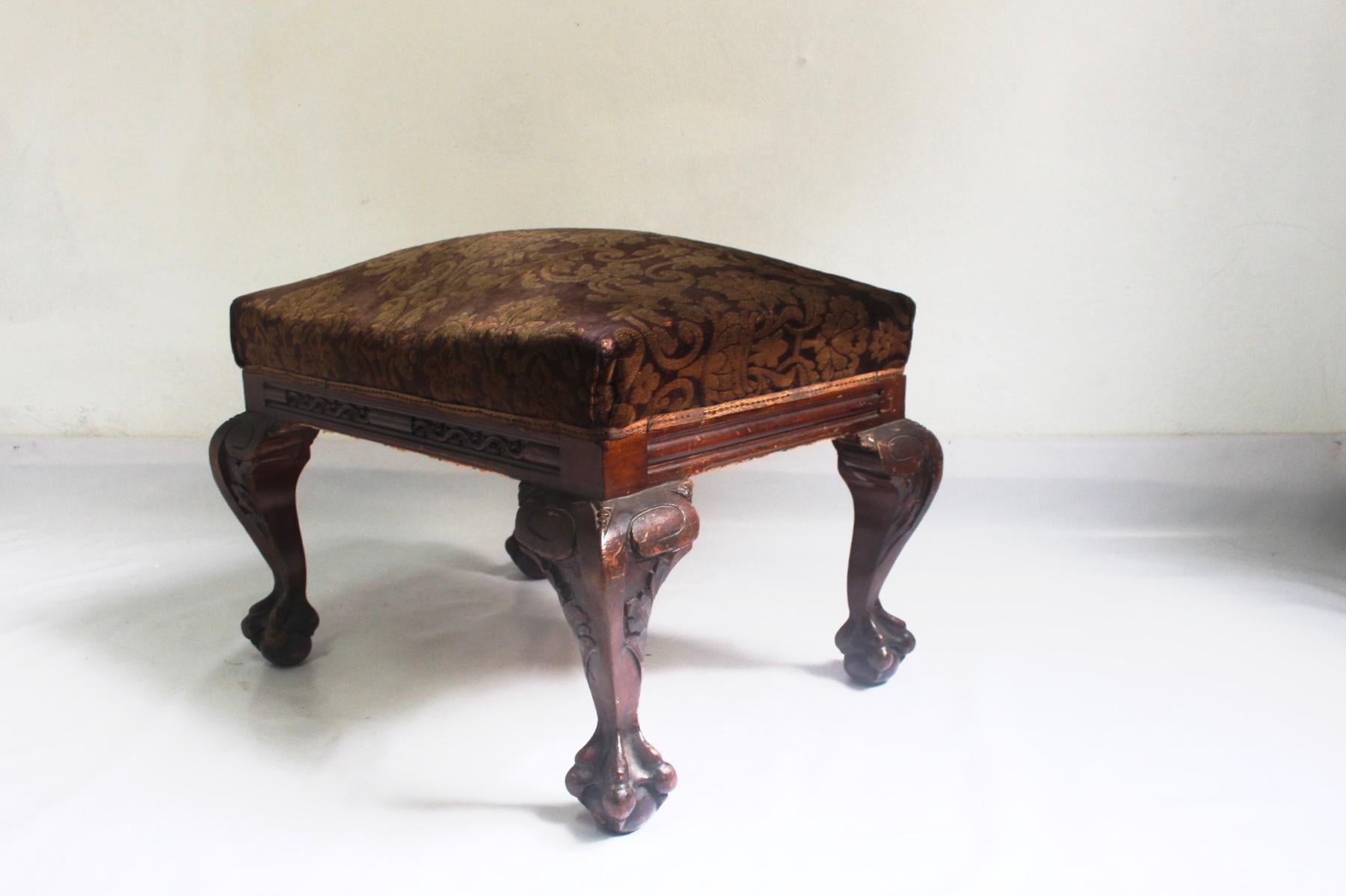1910s Chippendale Mahogany Ottoman or Stool with Original Velvet Upholstery For Sale 12
