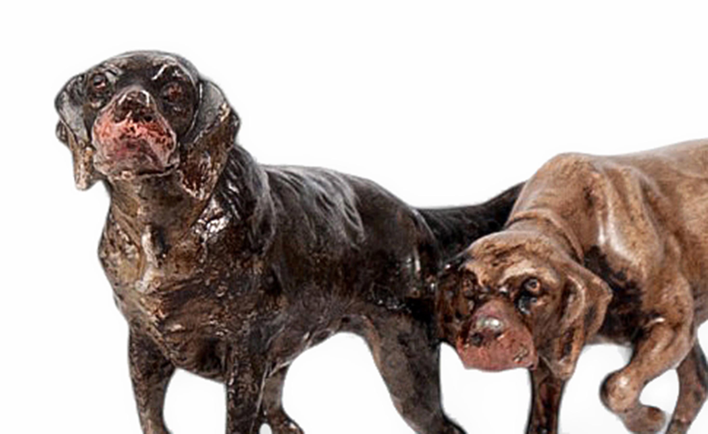 1910s Cold-Painted Small Bronze Hounds/Dogs Figurine by Franz Bergmann, Austria For Sale 2