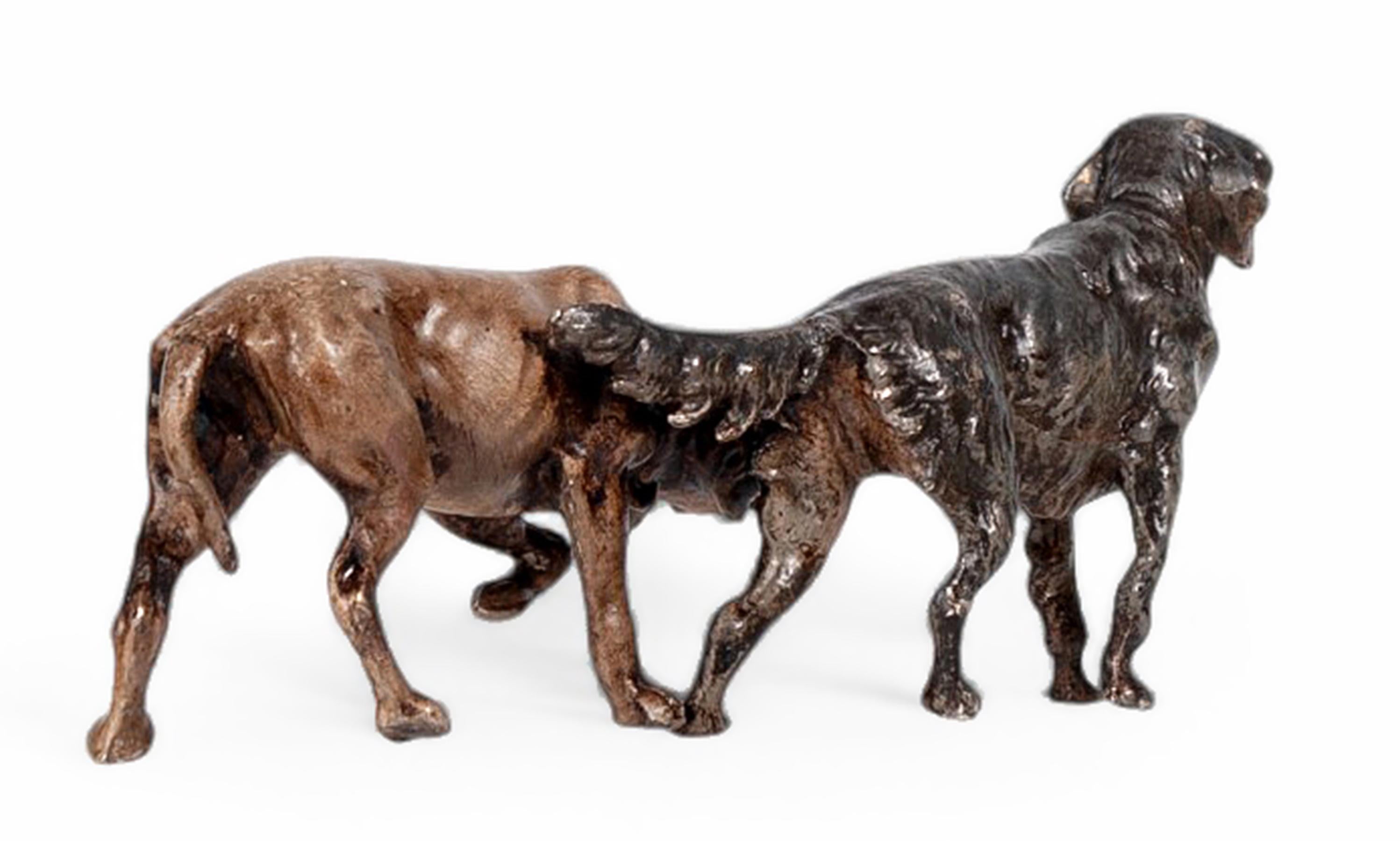 1910s Cold-Painted Small Bronze Hounds/Dogs Figurine by Franz Bergmann, Austria In Good Condition For Sale In North Miami, FL