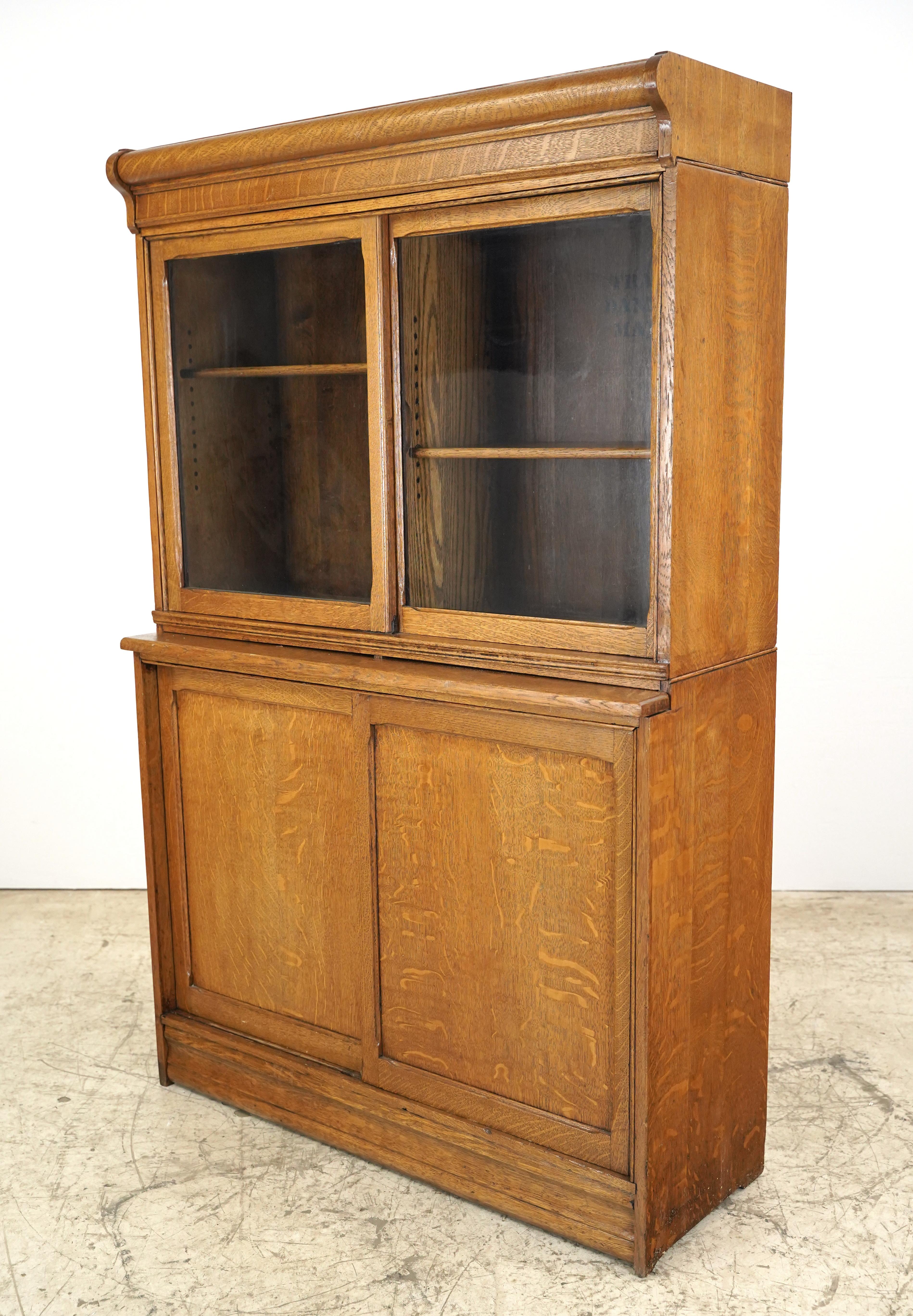 Inizio XX secolo Libreria modulare in Oak Tiger di Danner Furniture del 1910 in vendita