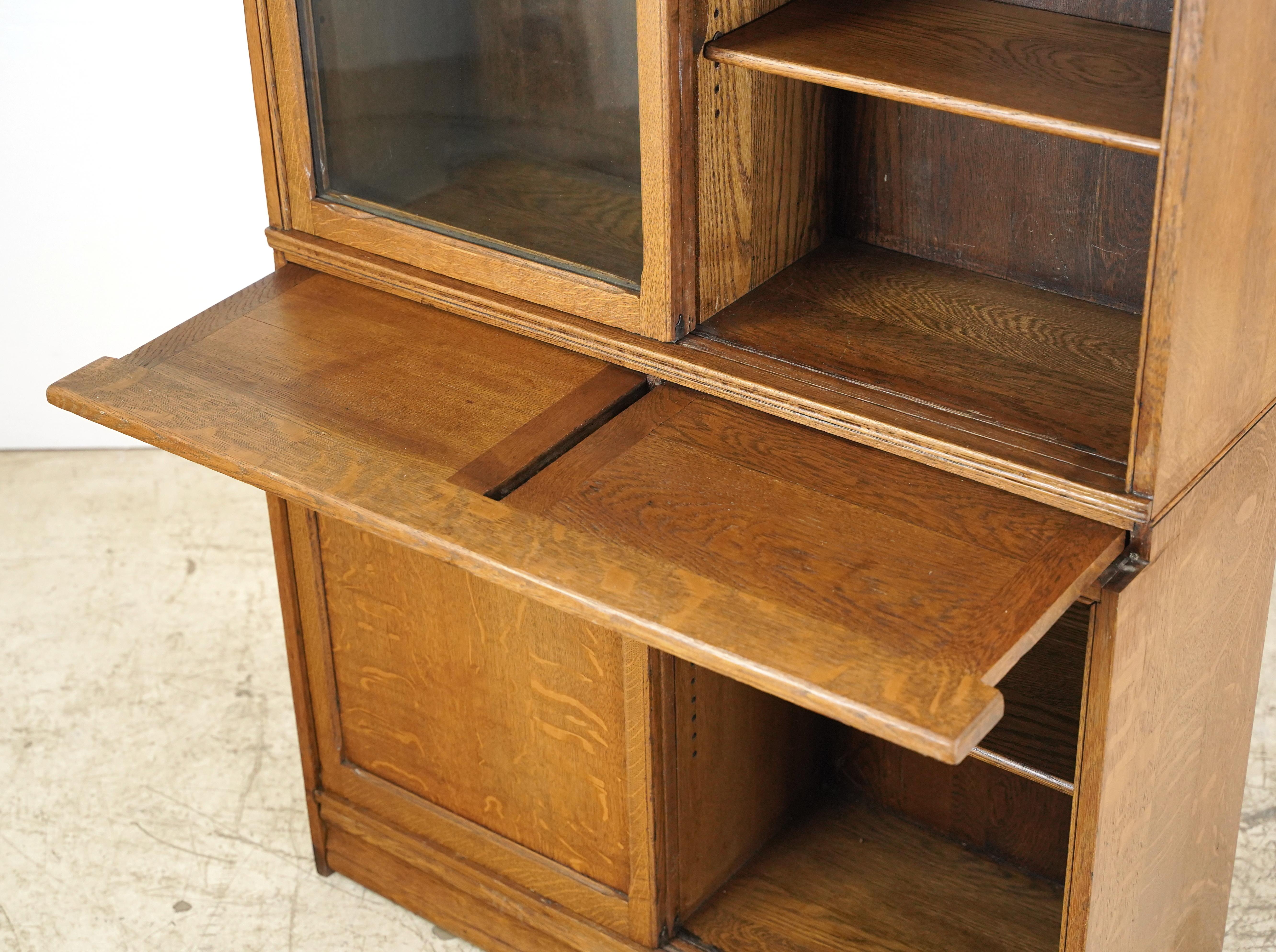 Libreria modulare in Oak Tiger di Danner Furniture del 1910 in vendita 1