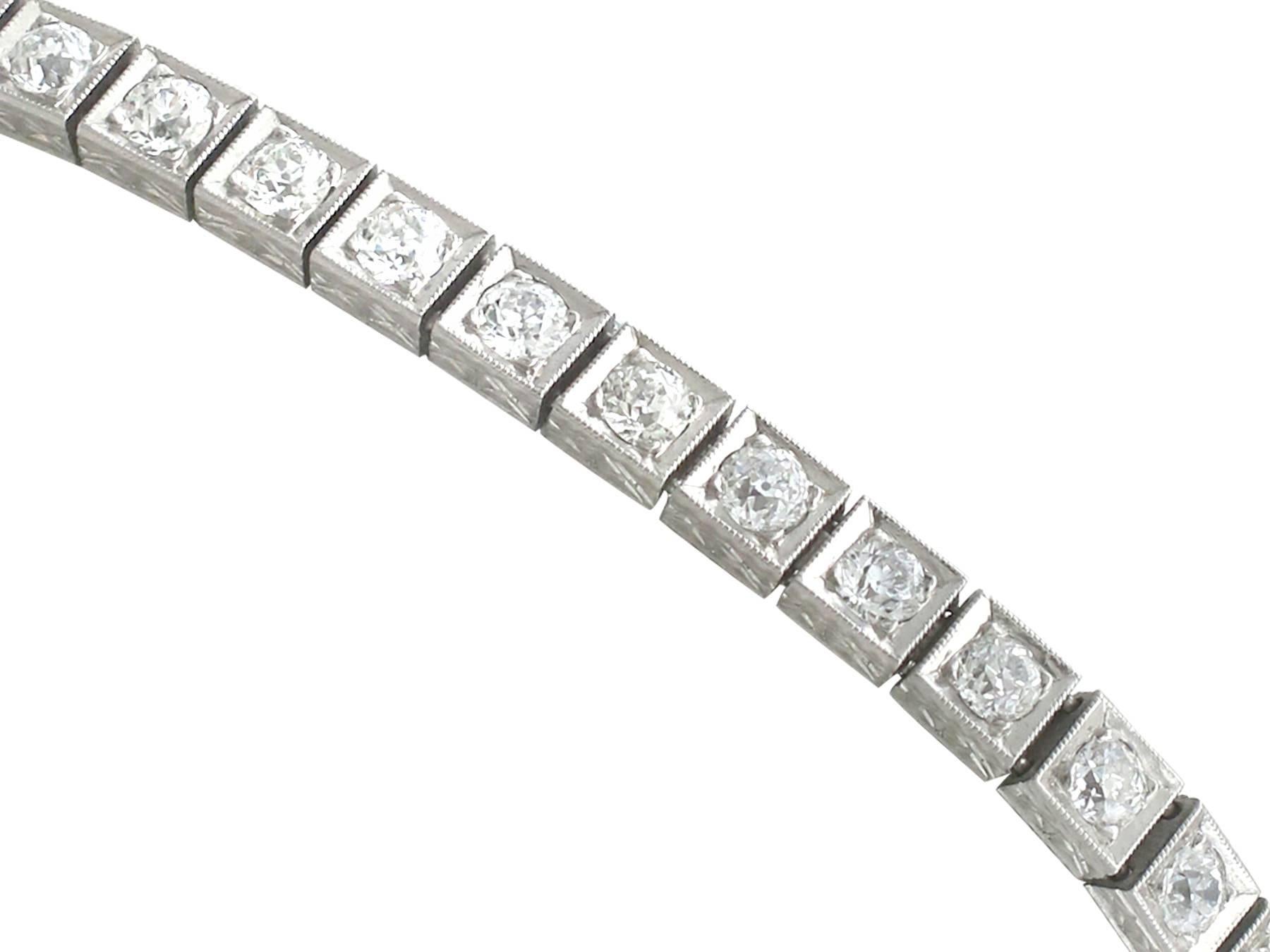 A stunning, fine and impressive 5.32 carat diamond and platinum line bracelet; part of our diverse antique jewelry and estate jewelry collections

This stunning antique diamond bracelet has been crafted in platinum.

The articulated link bracelet is