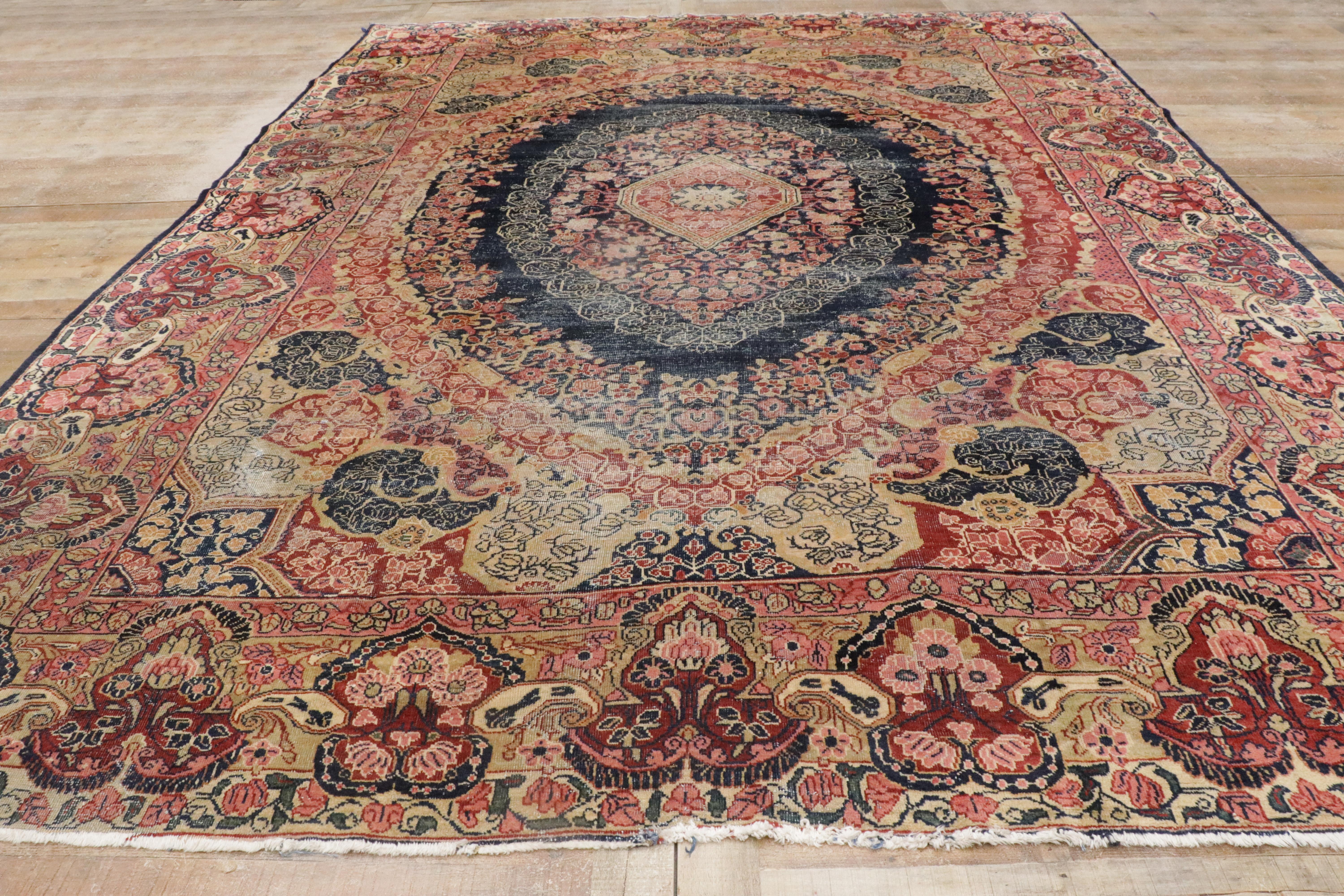 Tapis persan Mahal ancien vieilli des années 1910 avec style traditionnel en vente 7