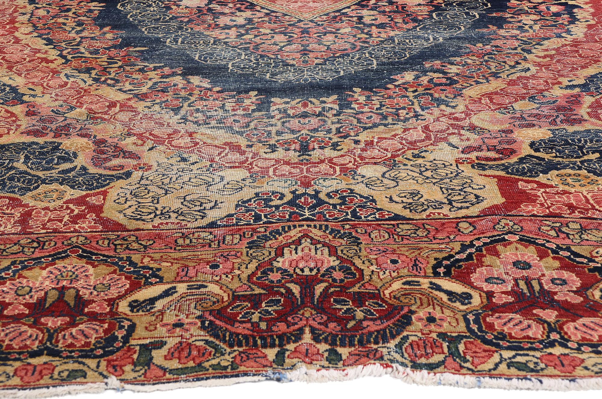 Perse Tapis persan Mahal ancien vieilli des années 1910 avec style traditionnel en vente